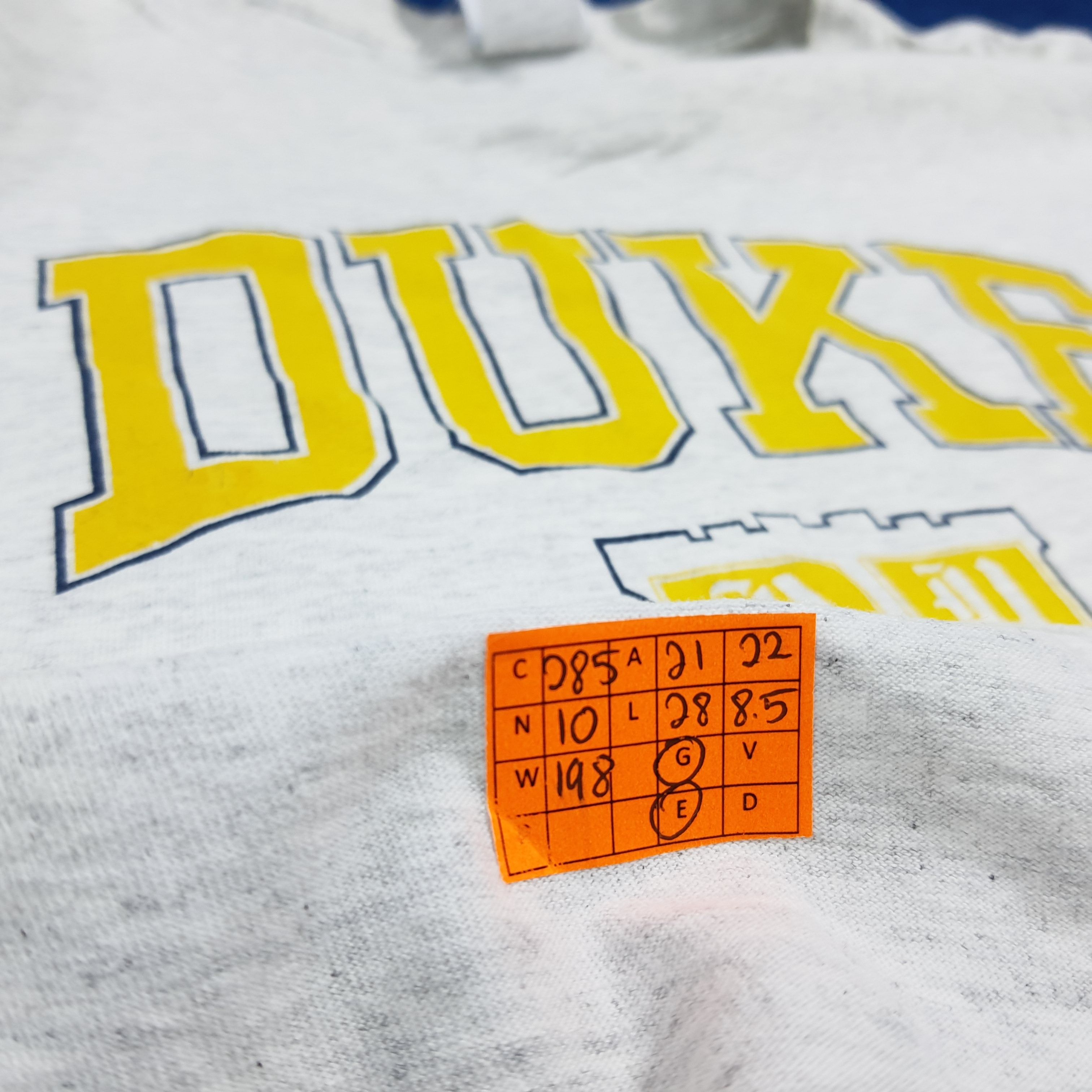 Vintage Vintage 90s Duke University USA Single Stitch Tshirt C285N10 Size US L / EU 52-54 / 3 - 8 Thumbnail