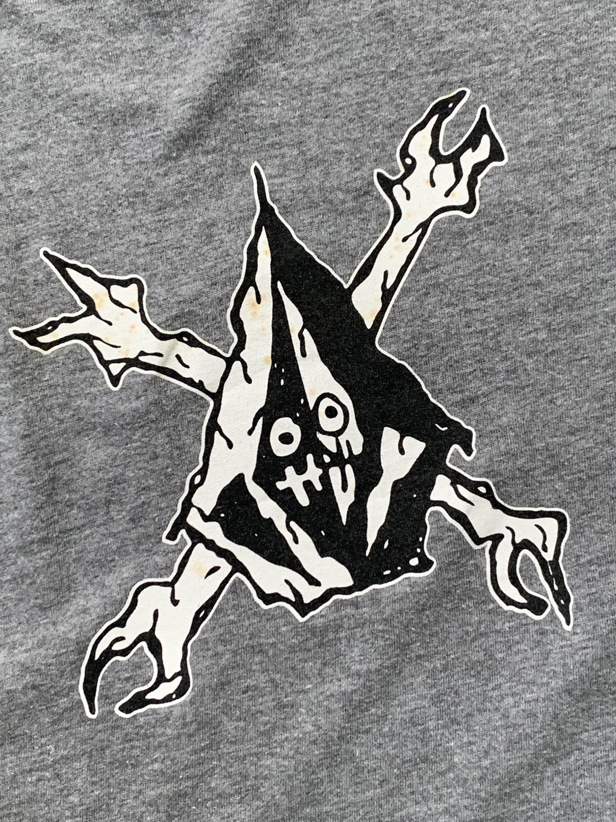 Volcom Vintage Volcom Creepy Stone Center Logo Tshirt Size US S / EU 44-46 / 1 - 6 Thumbnail