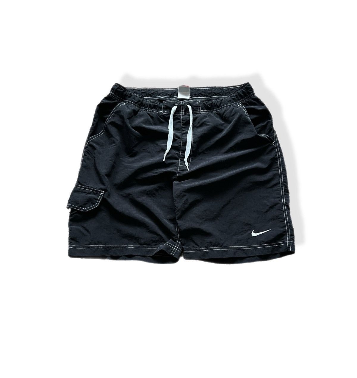 Nike Vintage Nike Cargo Shorts Y2K L Black Size US 34 / EU 50 - 1 Thumbnail