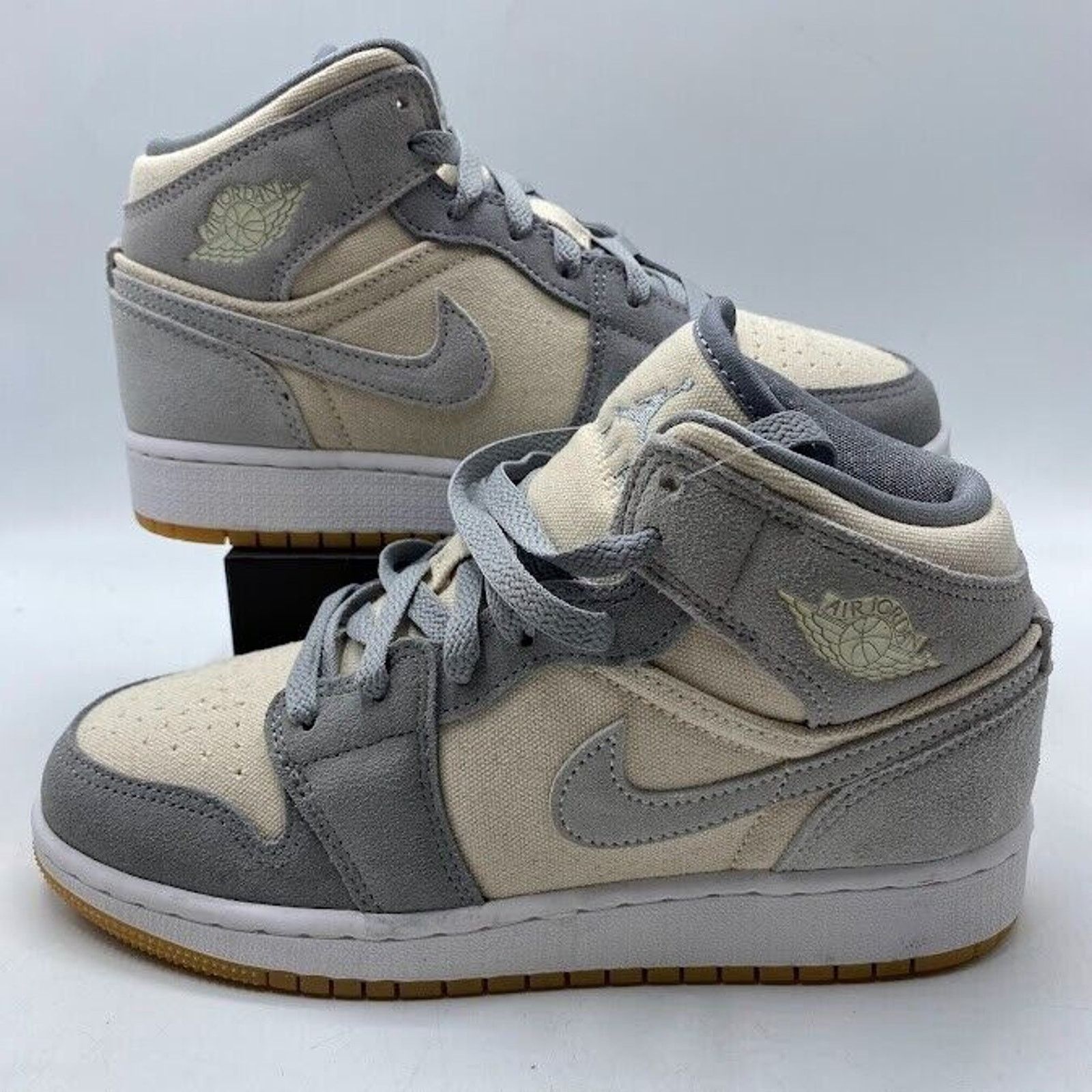Nike NEW Nike Air Jordan 1 Mid SE Coconut Milk GS DN4346-100 Size US 5 / IT 35 - 2 Thumbnail
