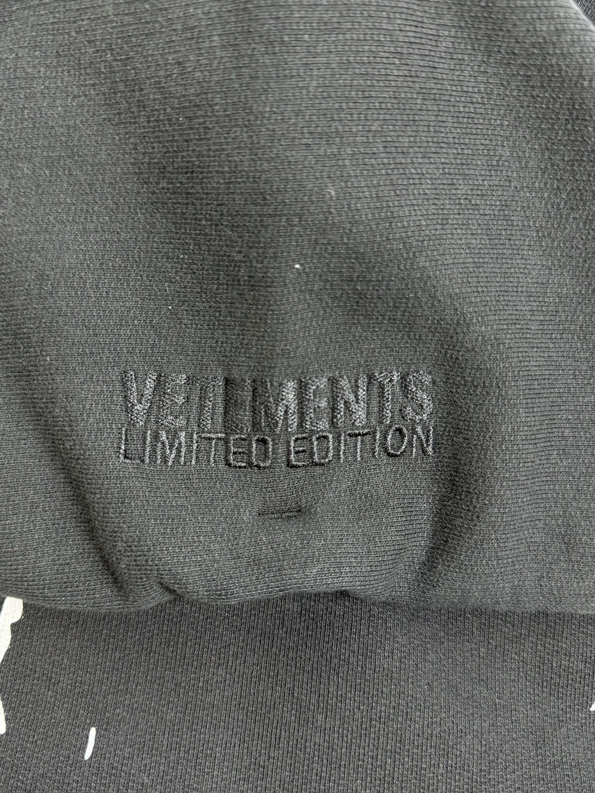 Vetements GRAPHIC PRINT OVERSIZED HOODIE Size US XXL / EU 58 / 5 - 3 Thumbnail