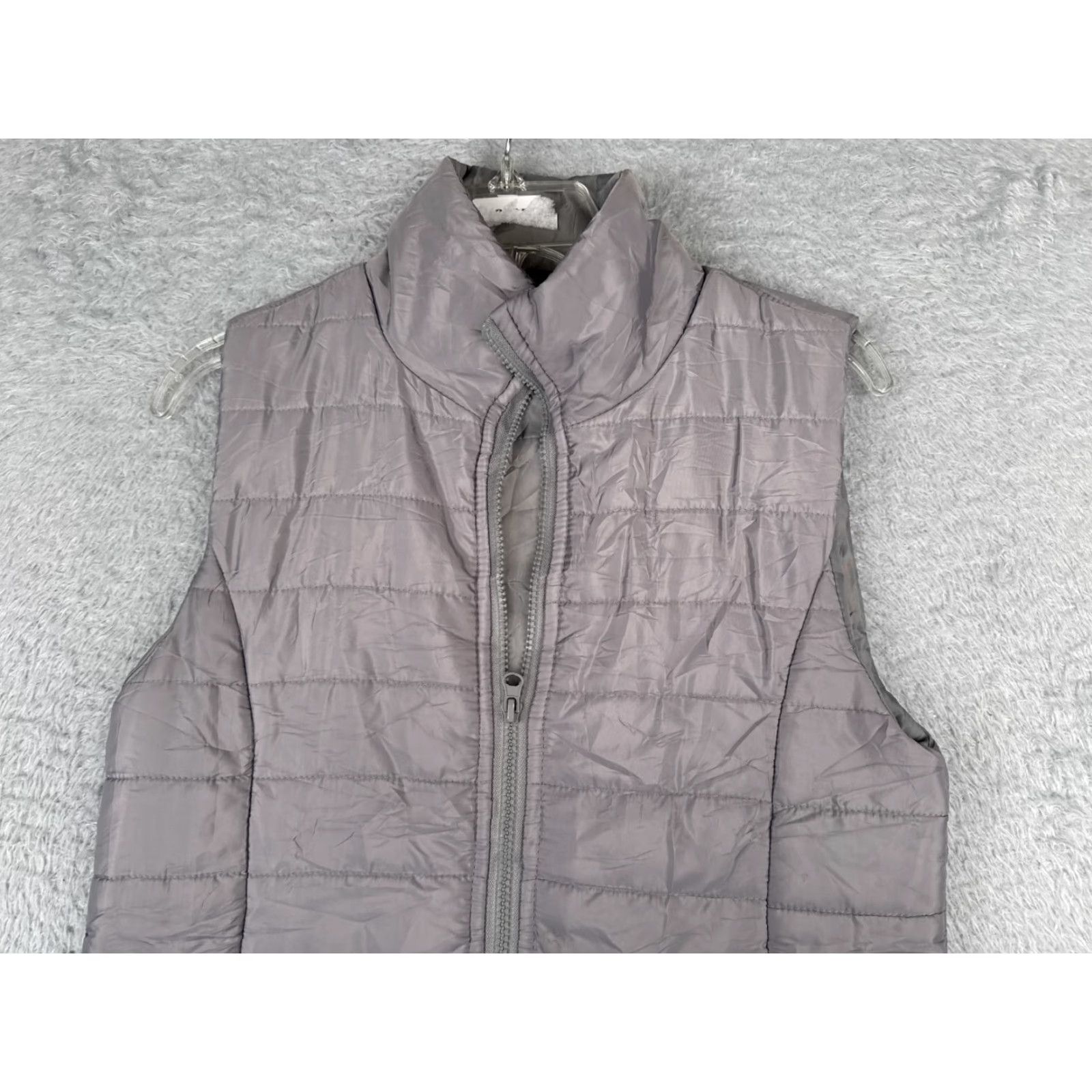 Vintage VINTAGE Rue21 Vest Women Medium Gray Puffer Style Full Zip Polyester Shell Insulated Size M / US 6-8 / IT 42-44 - 4 Thumbnail