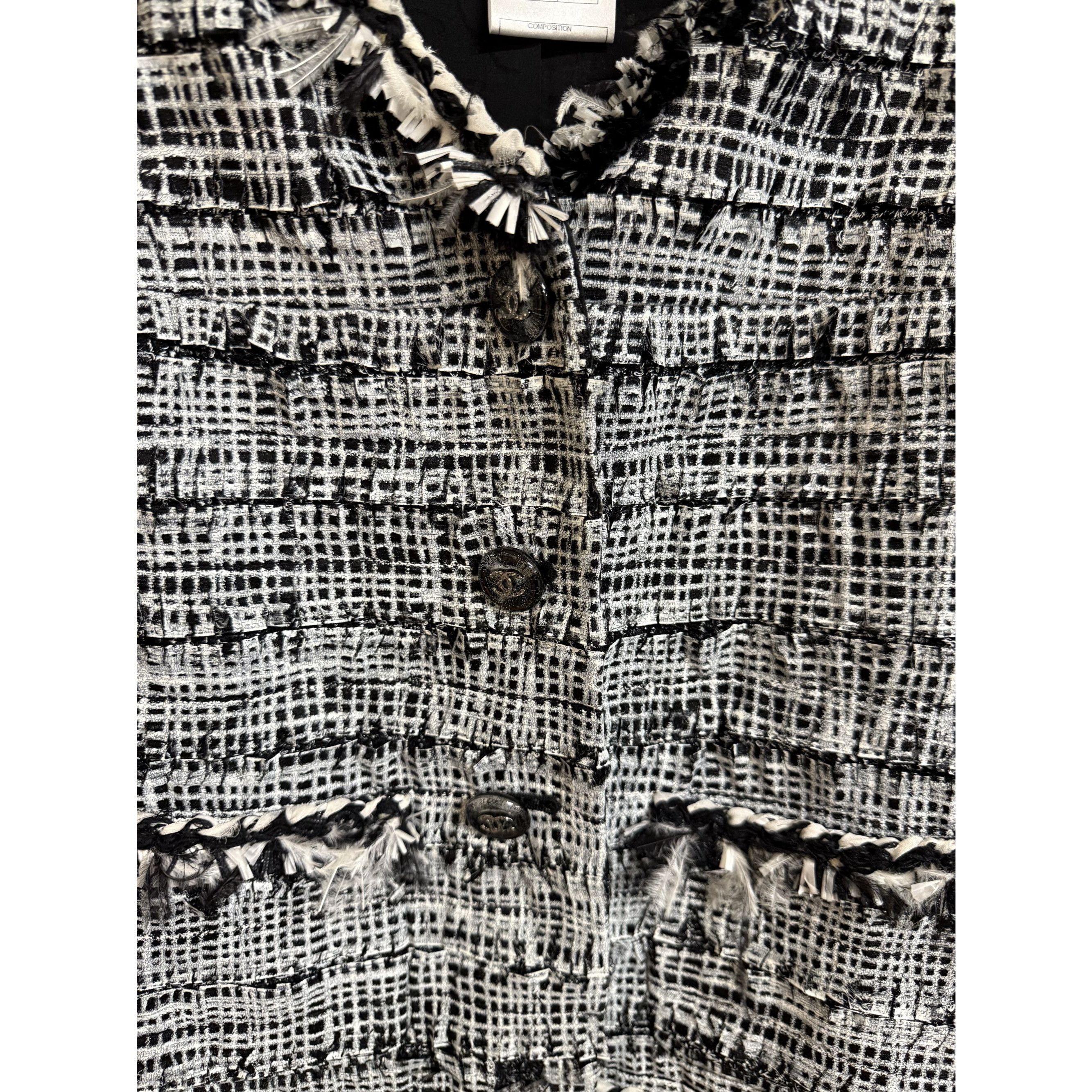 Chanel Chanel Black & White Tweed Jacket Size XS / US 0-2 / IT 36-38 - 8 Thumbnail