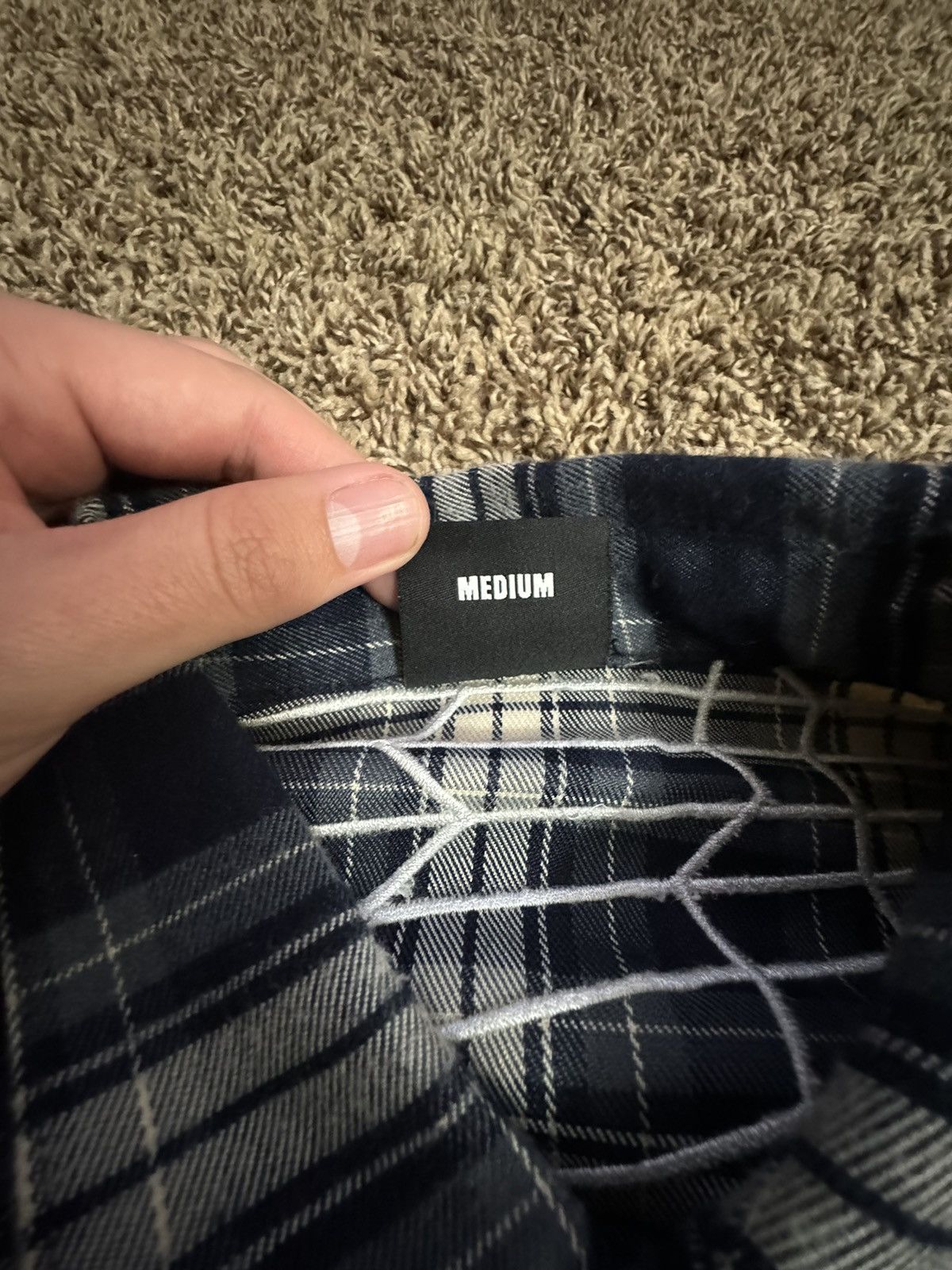 Revenge Revenge flannel spider design Size US M / EU 48-50 / 2 - 4 Thumbnail