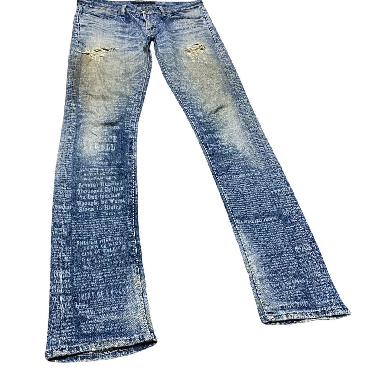GOSTAR DE FUGA Gostar De Fuga Whiskers Denim Distressed Jeans 