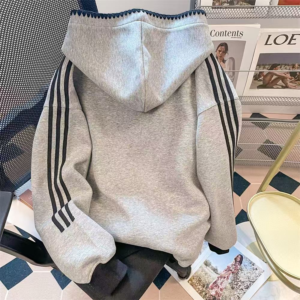 Vintage Grey Graphic Zip-Up Hoodie with Contrast Stitching Size US M / EU 48-50 / 2 - 3 Thumbnail