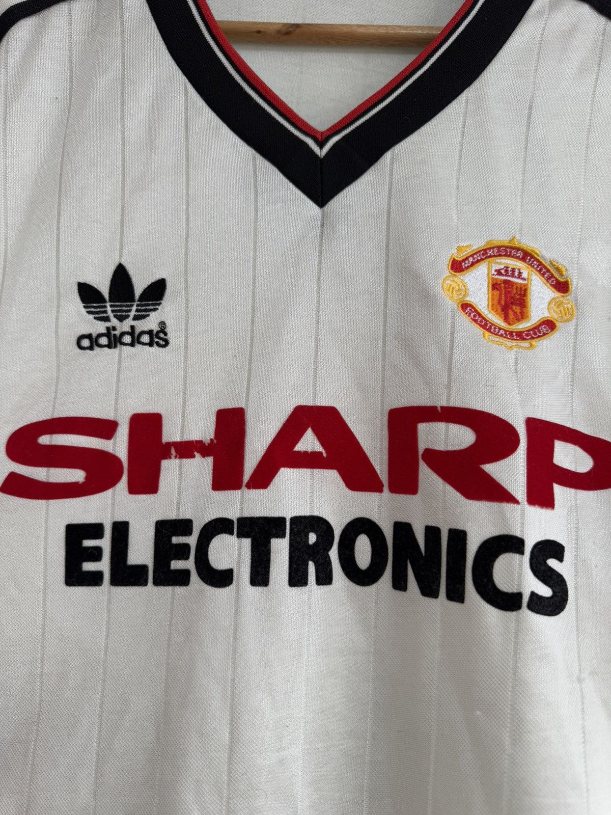 Adidas Very Rare Manchester United 1982-1984 Away Soccer Jersey Kit Size US L / EU 52-54 / 3 - 8 Thumbnail