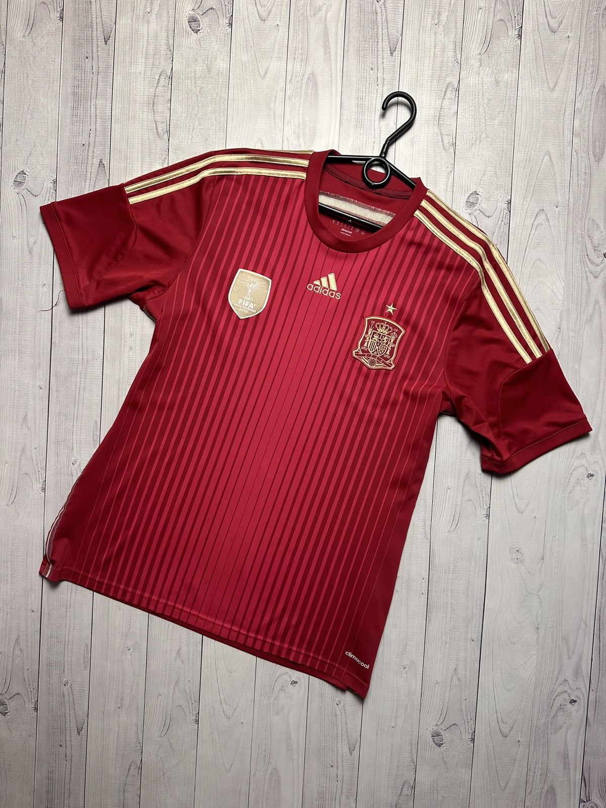Adidas × Vintage Vintage adidas Spain soccer jersey size L red Size US L / EU 52-54 / 3 - 1 Thumbnail