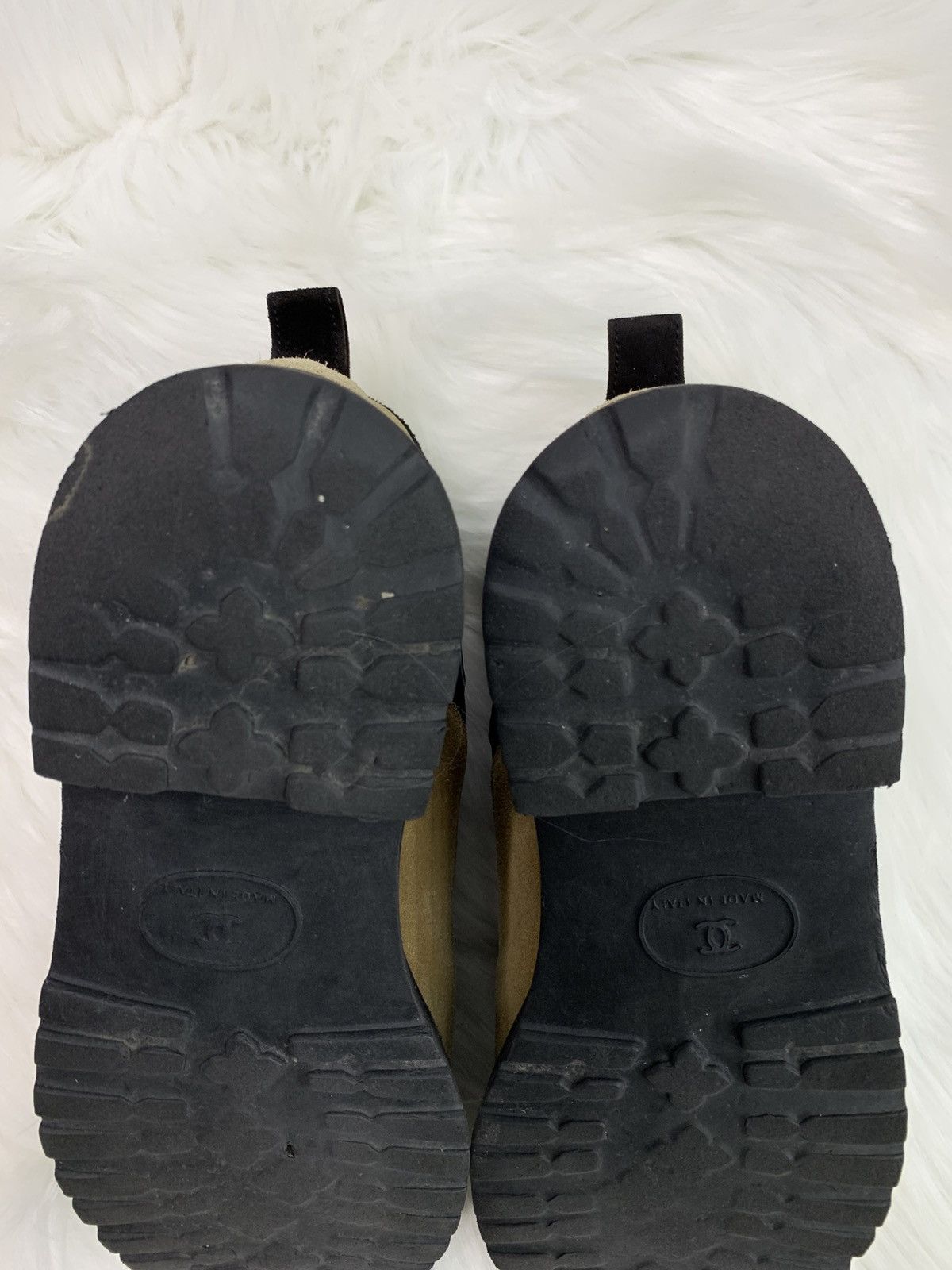 Chanel Chanel Vintage CC Logo Suede Hiking Boots 37/38 Size Size US 7 / IT 37 - 12 Thumbnail