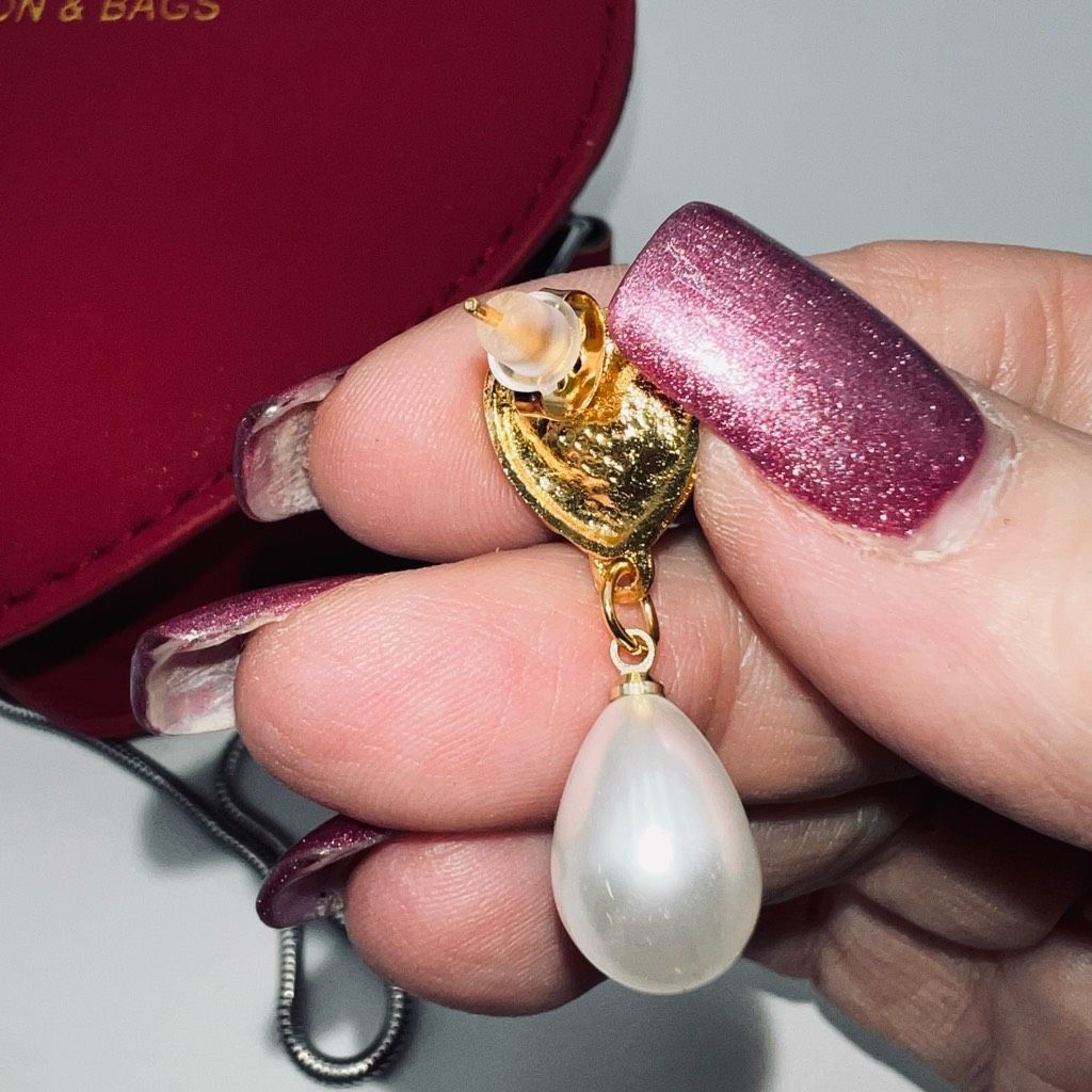 Other Gold Tone With Red Heart Crystal Faux Pearl Dangle Earrings Size ONE SIZE - 4 Thumbnail
