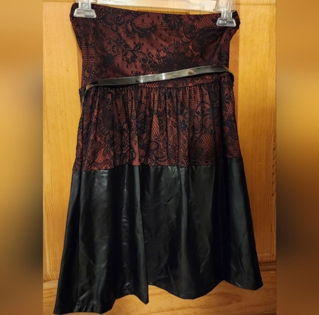 Other NWOT Flamingo Burgundy Lace Floral Sweetheart Belted Dress S Size S / US 4 / IT 40 - 2 Thumbnail