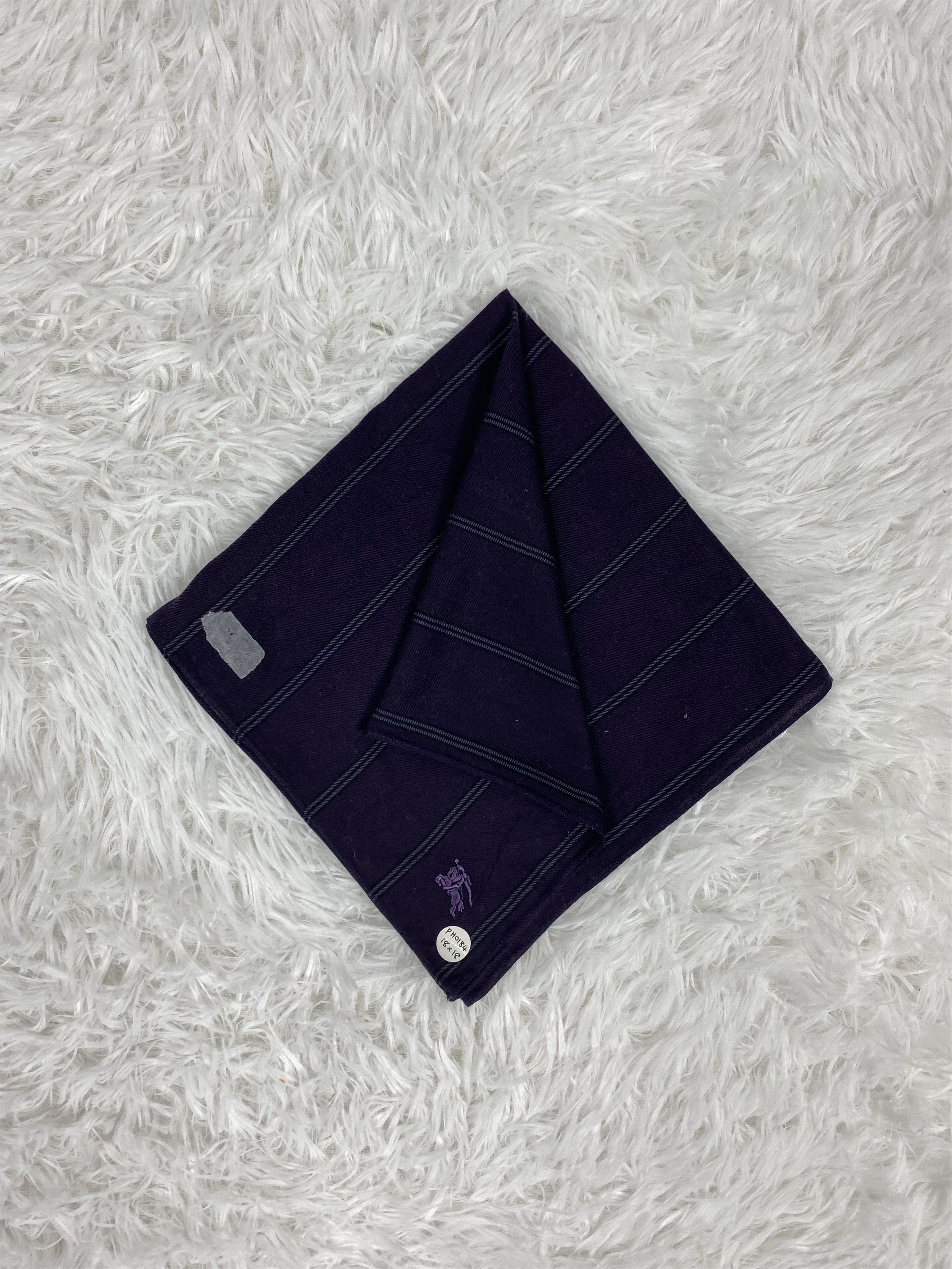 Burberry × Vintage Vintage Burberry Handkerchief Neckerchief PH0184 Size ONE SIZE - 1 Thumbnail