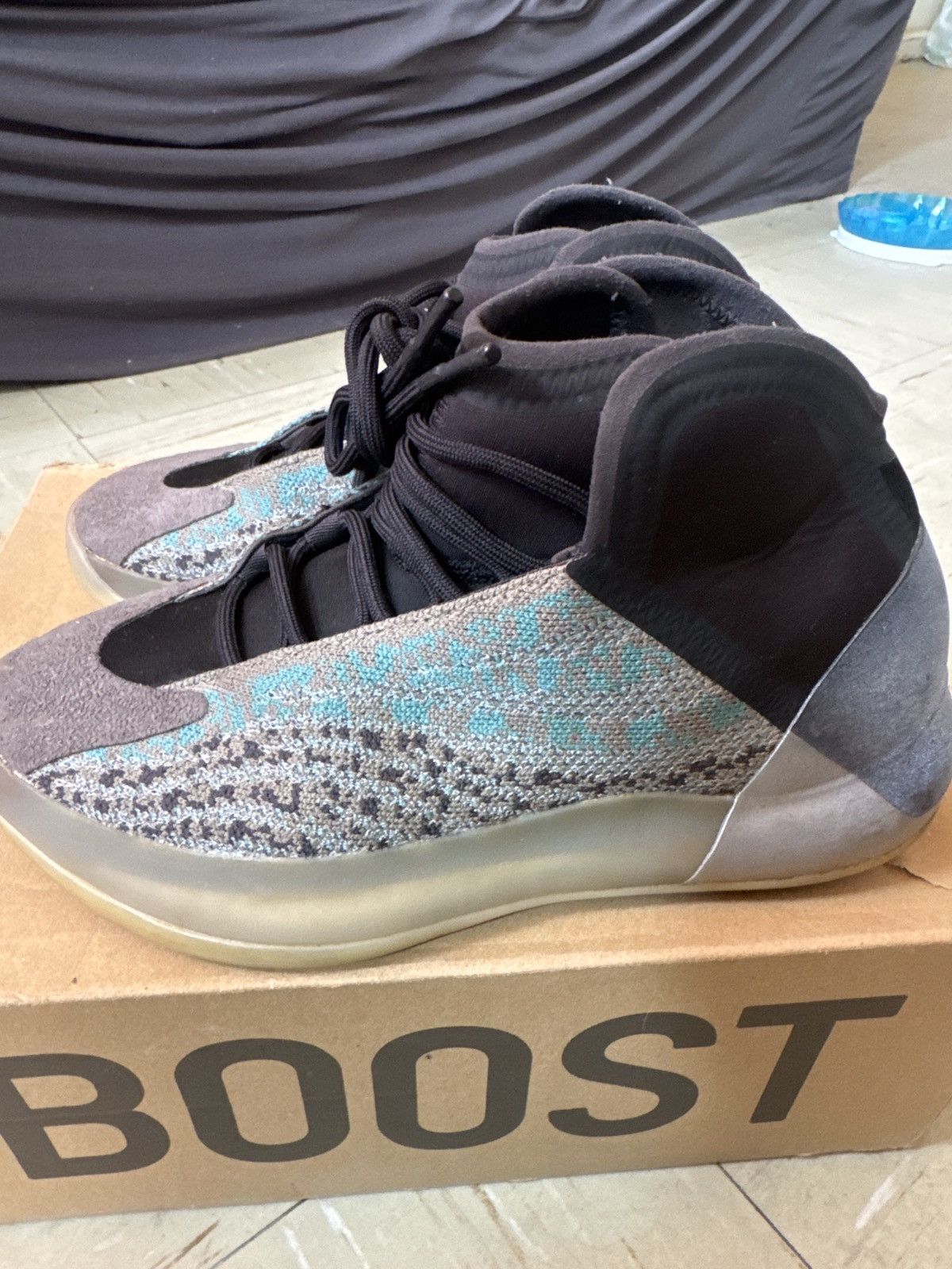 Yeezy YZY QNTM Size US 7 / EU 40 - 3 Thumbnail