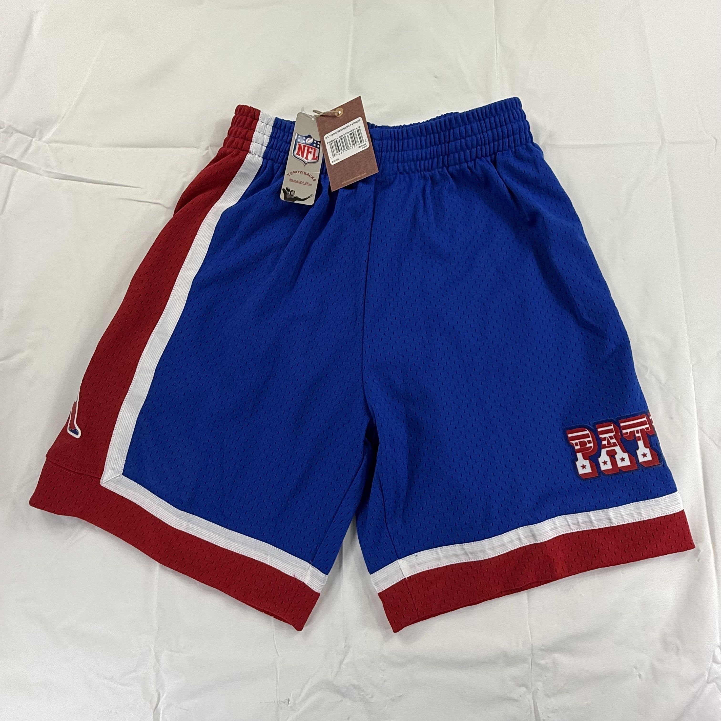 Mitchell & Ness Mitchell & Ness New England Patriots Mesh Shorts NFL Mens M Size US 28 / EU 44 - 2 Thumbnail