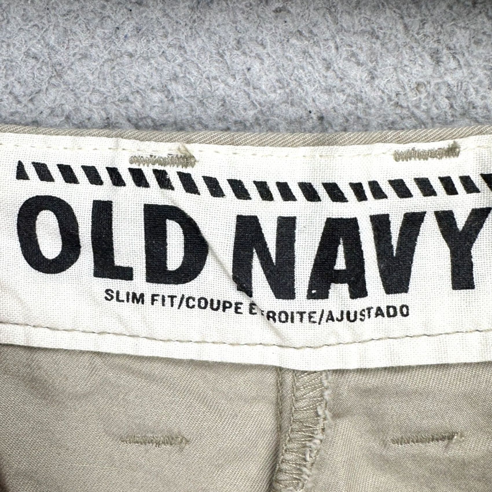 Old Navy Old Navy Mens Khakis Shorts 42 Beige Slim Fit Flat Front Pockets 100% Cotton NEW Size US 42 / EU 58 - 3 Thumbnail