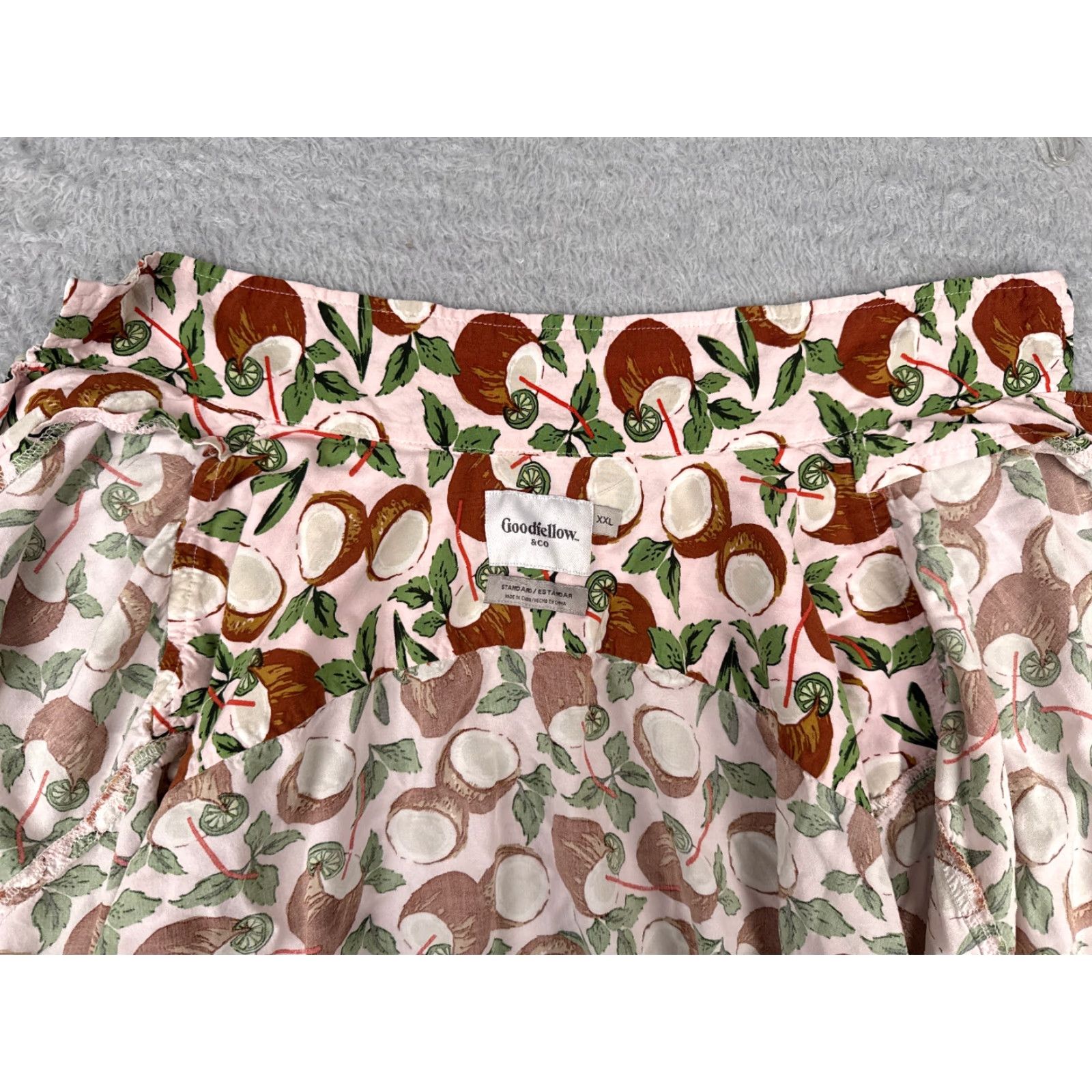 Vintage Goodfellow & Co Shirt Mens 2XL XXL Pink Coconut AOP Hawaiian Button Up Rayon Size US XXL / EU 58 / 5 - 2 Thumbnail