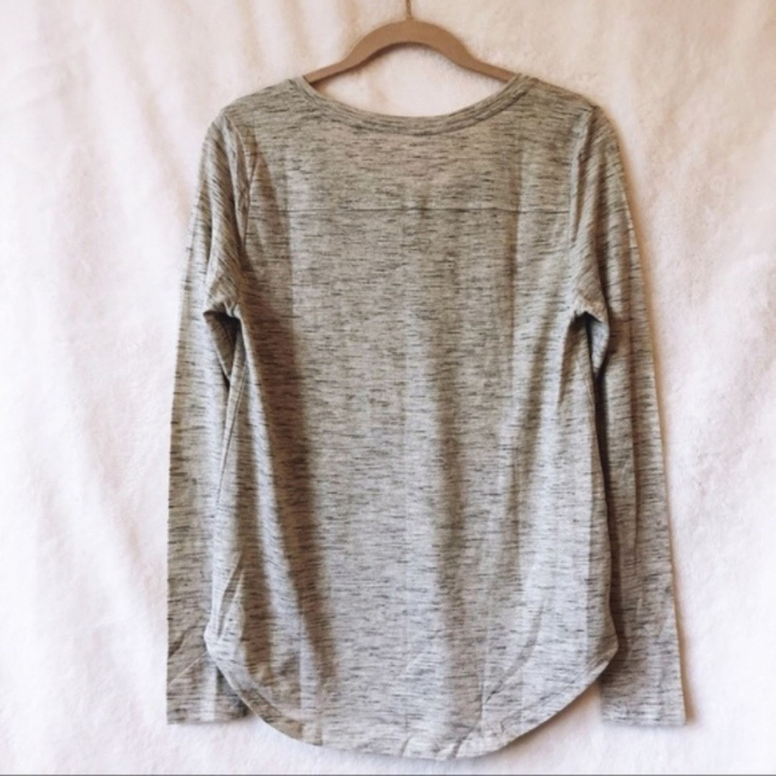 Loft LOFT Gray Shimmer Long Sleeve Top Size S / US 4 / IT 40 - 7 Thumbnail