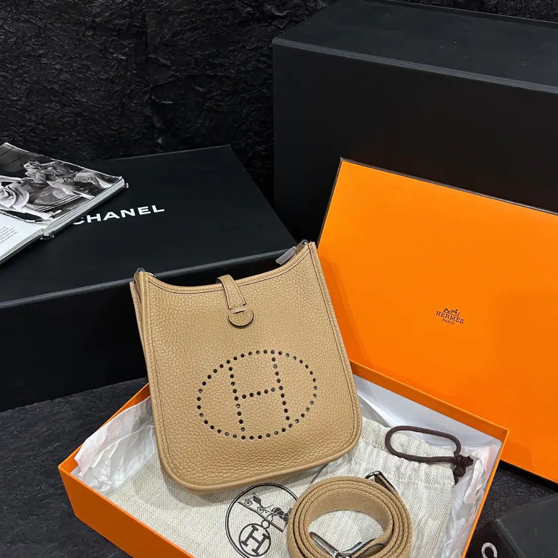 Hermes Hermes Evelyne mini Cookie Clemence cowhide leather cutout Evelyne shoulder bag Size ONE SIZE - 1 Thumbnail