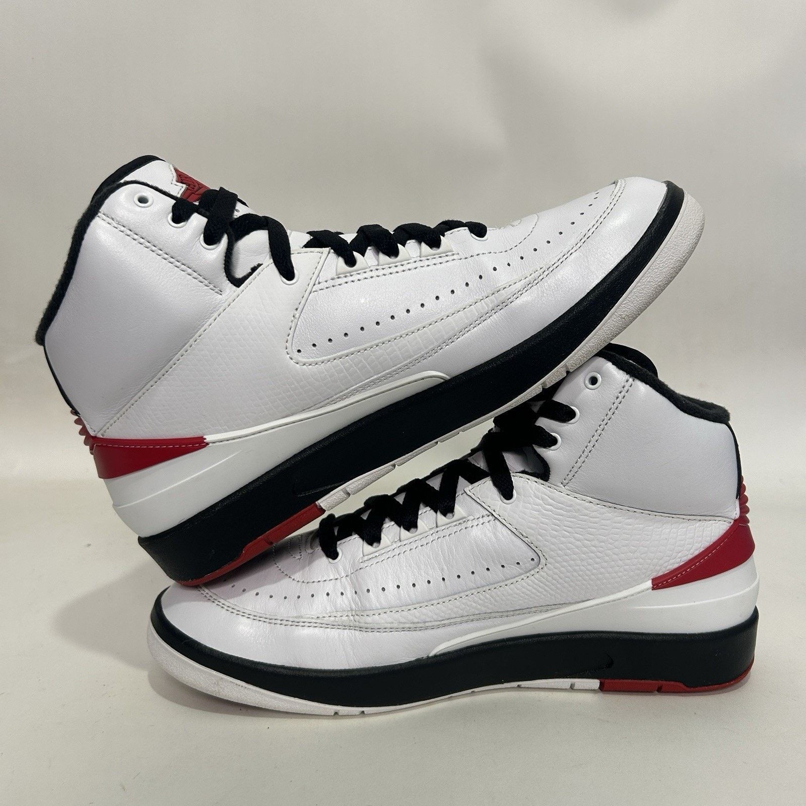 Nike Nike Air Jordan 2 Retro OG “”Chicago/White Red” DX2454-106 Size US 9.5 / EU 42-43 - 3 Thumbnail