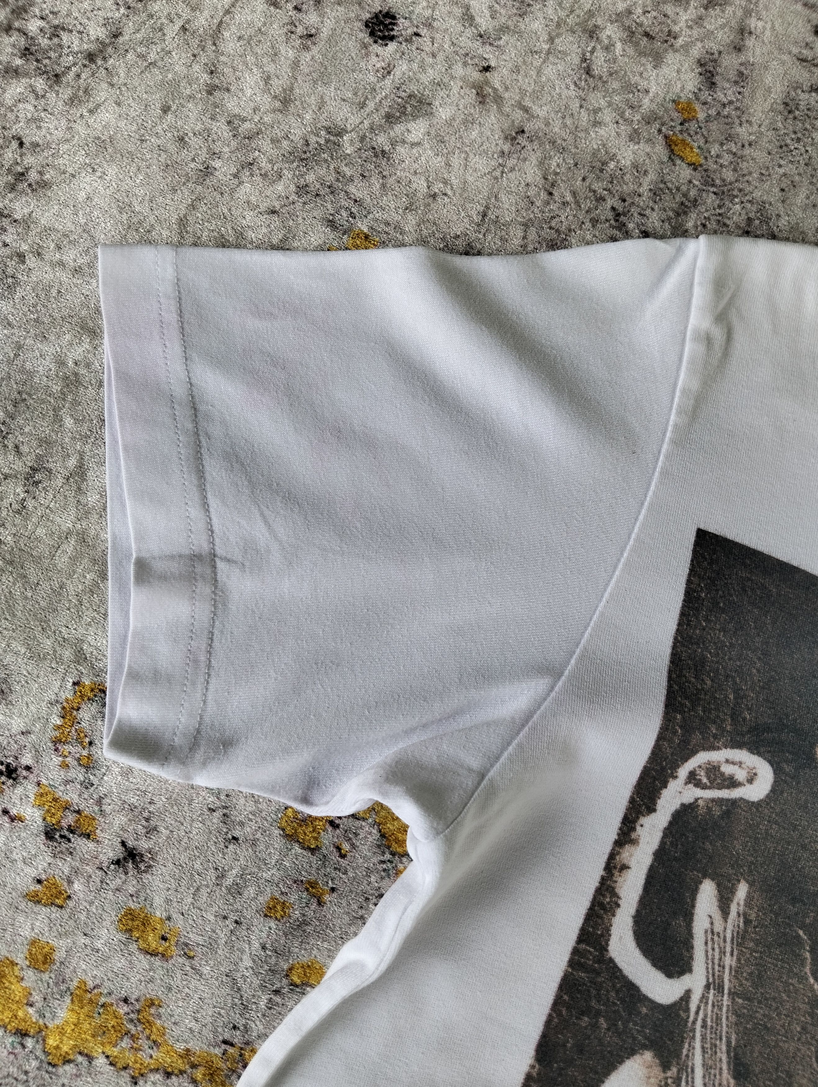 Comme des Garcons Geraldo De Barros Comme des Garcons Tee Shirt Size US S / EU 44-46 / 1 - 5 Thumbnail