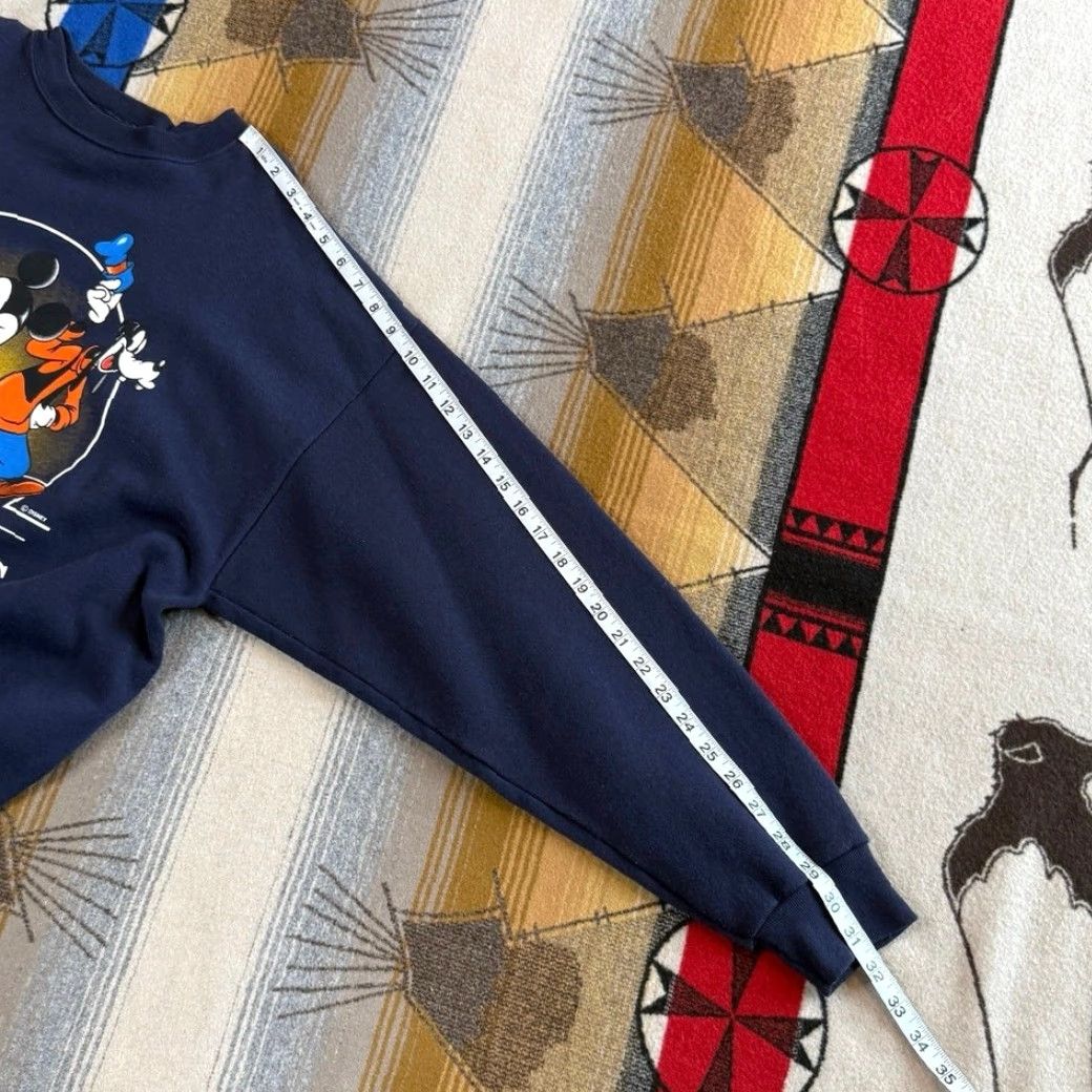 Mickey Unlimited VINTAGE Disney Mickey Mouse Goofy Donald Vegas Crewneck Sweatshirt XL Blue Mens Crew Neck 90s Cartoon Sweatshirt Size US XL / EU 56 / 4 - 7 Thumbnail