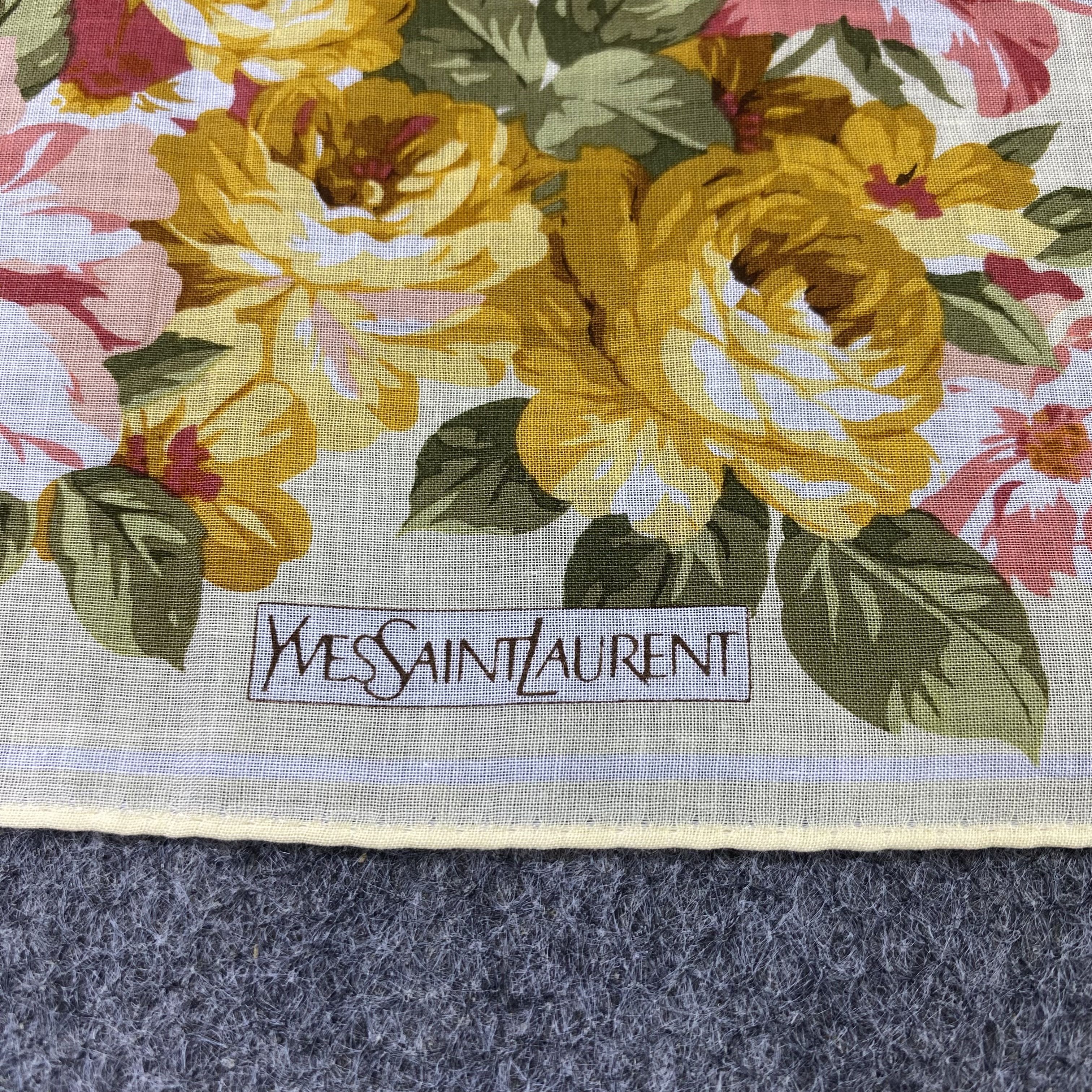 Yves Saint Laurent Yves Saint Laurent Handkerchief Neckerchief Bandana-B1937 Size ONE SIZE - 7 Thumbnail