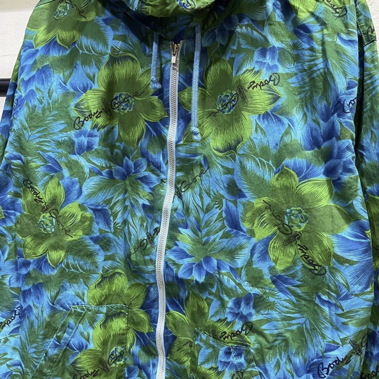 Body Glove × Vintage Vintage 90s Vintage Body Gloves Floral windbreaker jackets Size US M / EU 48-50 / 2 - 3 Thumbnail