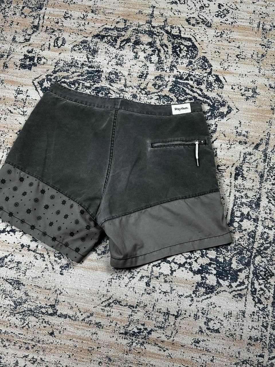 Rhythm Rhythm Psychedelic Board Short 34 W - HARD TO FIND Size US 34 / EU 50 - 8 Thumbnail