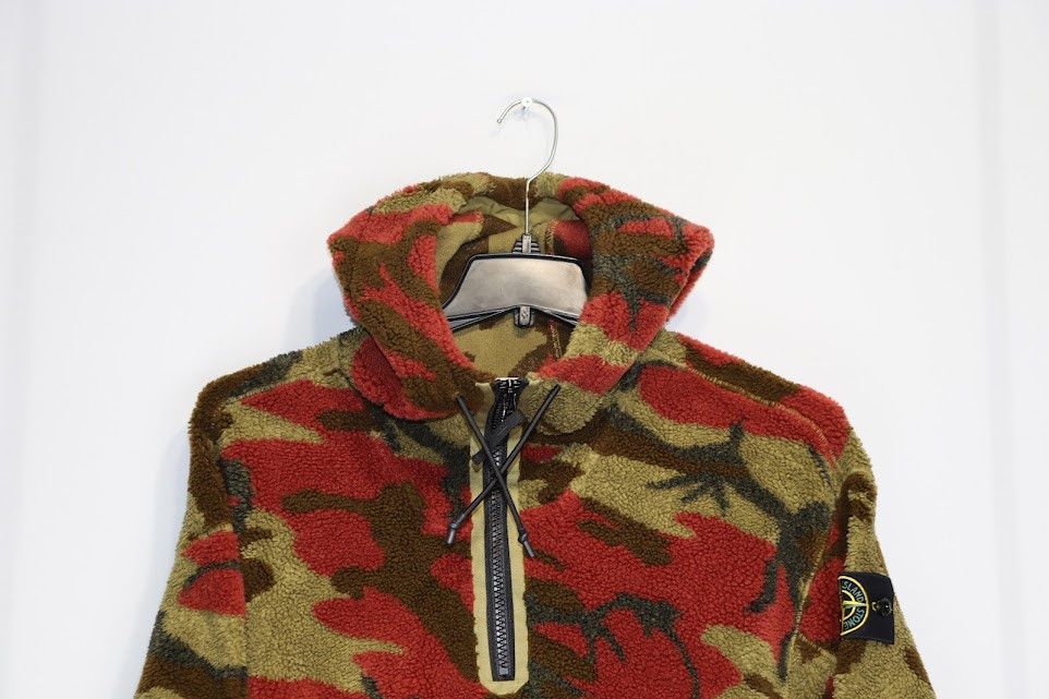 o1rshd1 Camo Fleece 1/4 Zip Pullover in Multicolor