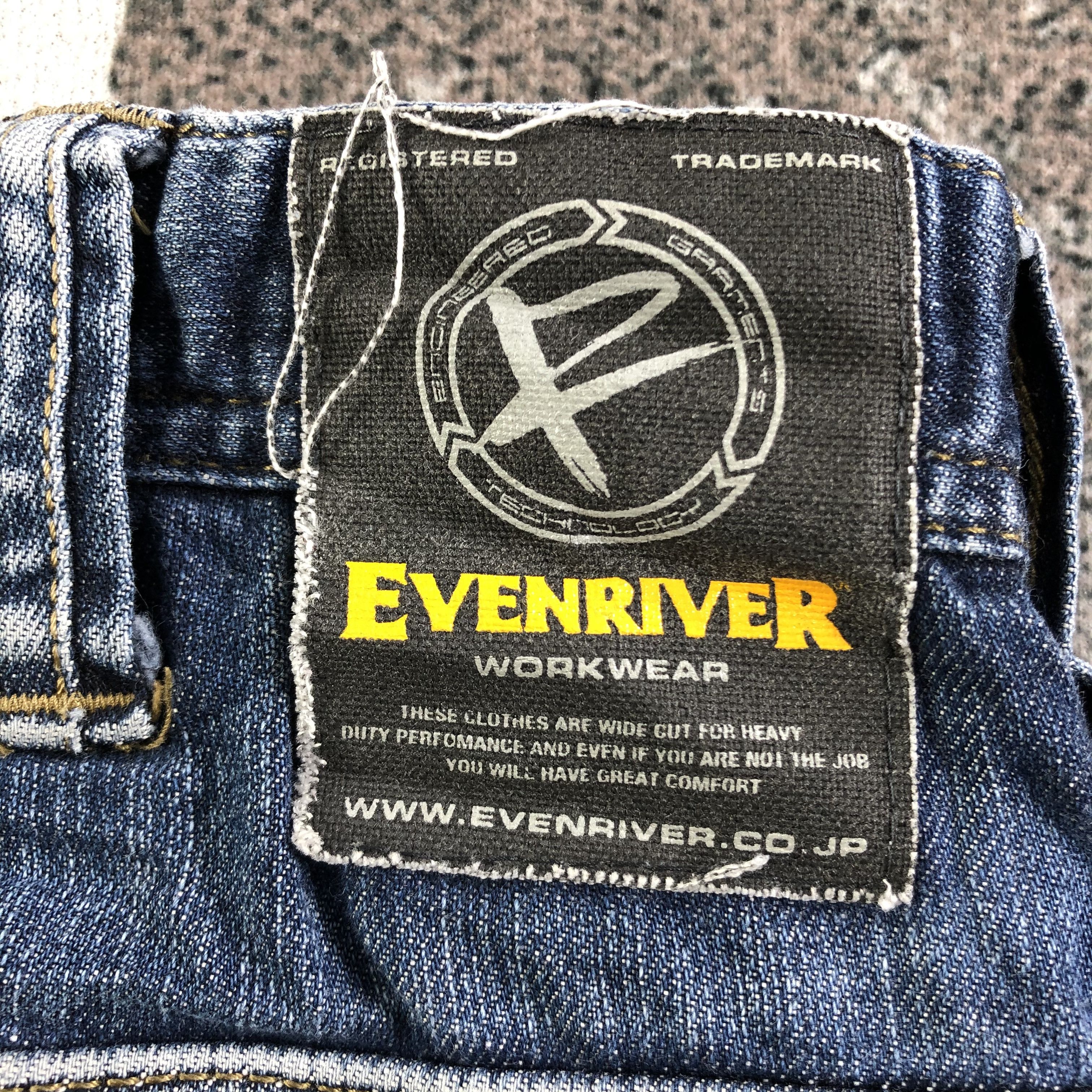 Japanese Brand Japanese Brand Multi Pocket Cargo Jeans KJ1987 Size US 31 - 5 Thumbnail