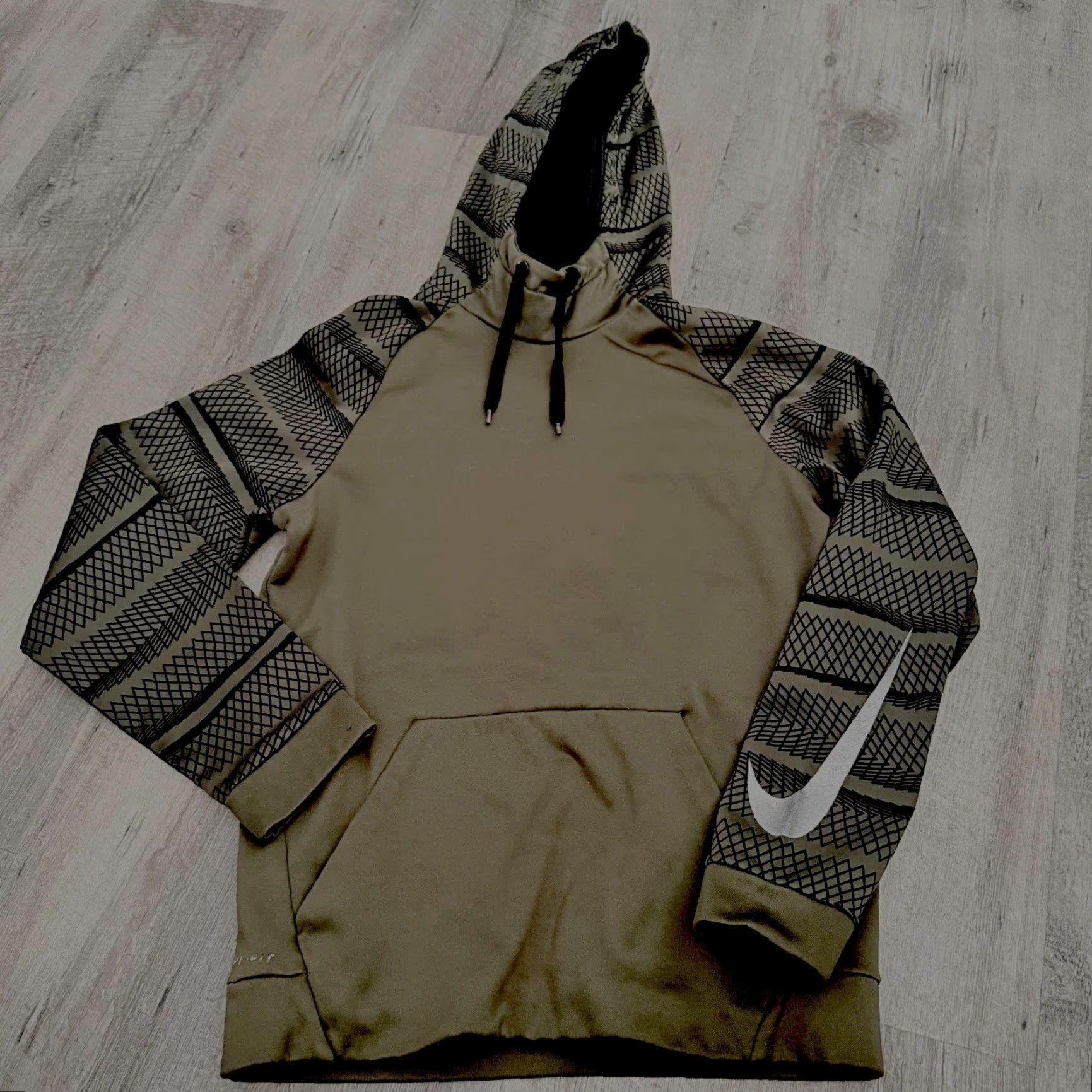 Nike NIKE Hoodie Mens Small Green Black Pattern Dri Fit Training Hoodie 800303-325 Size US S / EU 44-46 / 1 - 7 Thumbnail