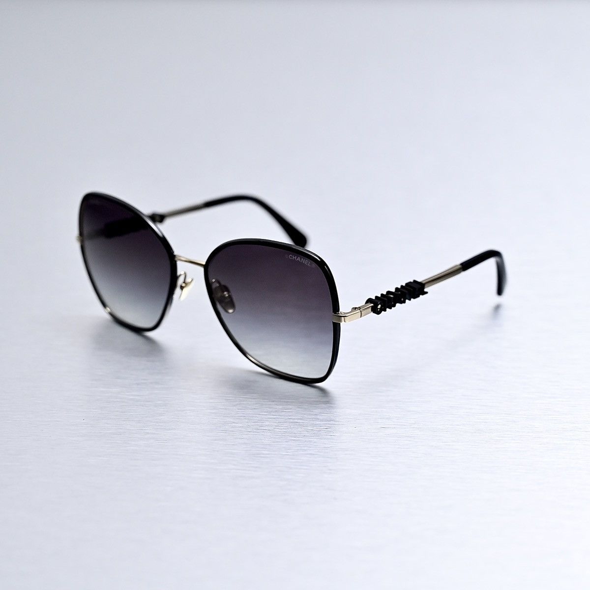 Chanel CHANEL 0CH4283 SUNGLASSES Size ONE SIZE - 1 Thumbnail