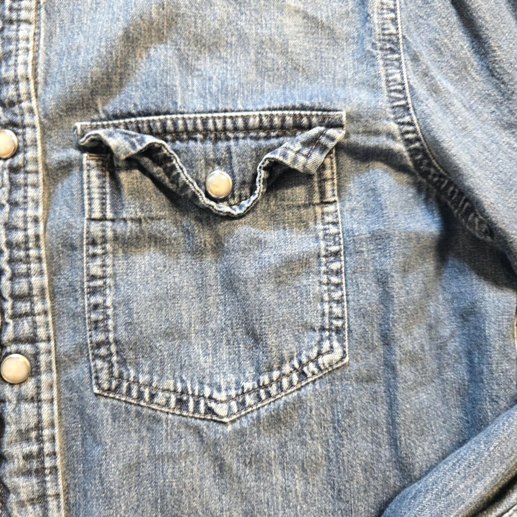 J.Crew J.Crew Top - Womens Size 0 Blue Denim Pearl Snap Slim Long Casual Capsule Minimal Size XS / US 0-2 / IT 36-38 - 4 Thumbnail