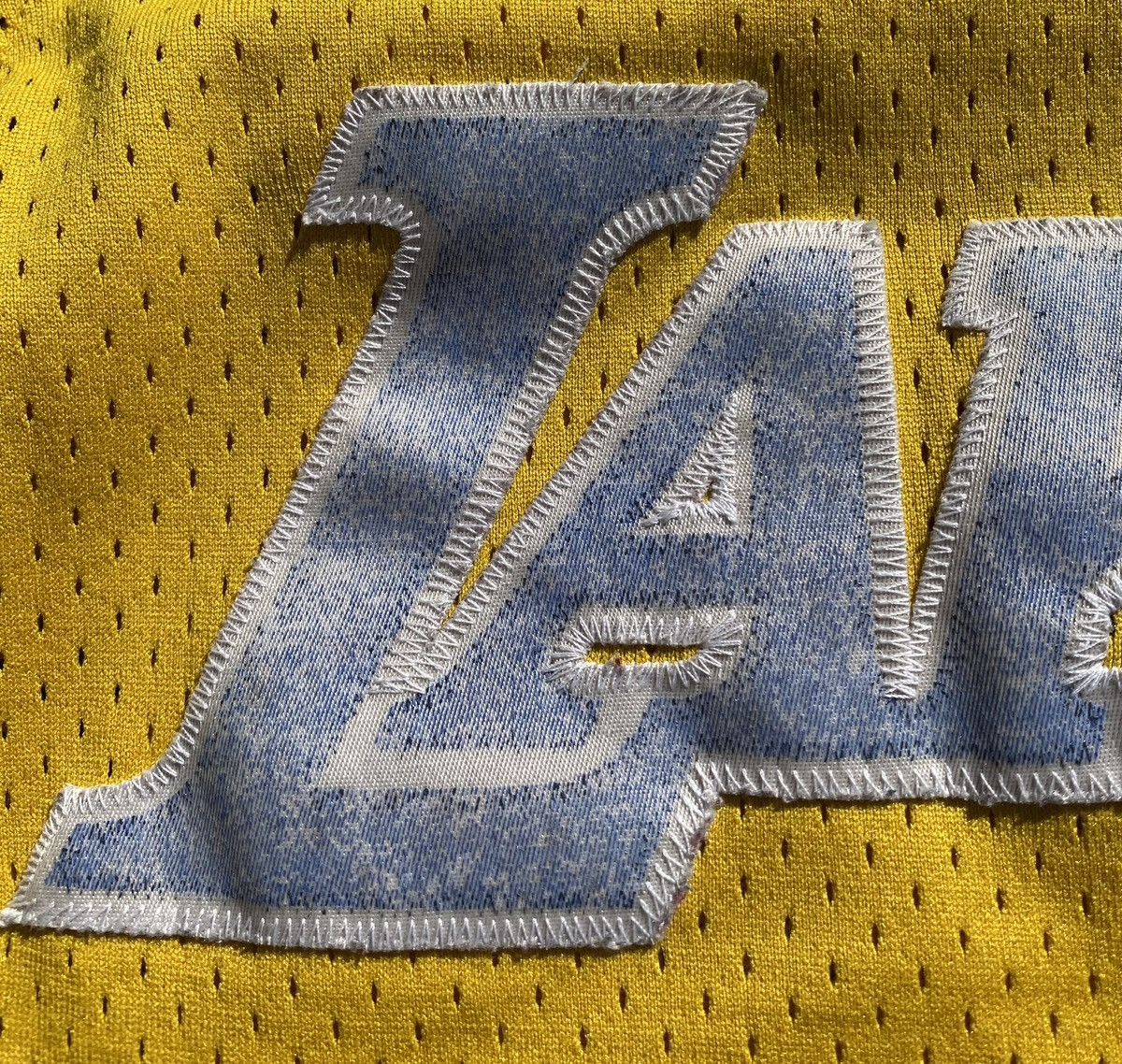 Nike VTG 90s Nike Los Angeles LA Lakers Shaq Jersey Distressed Size US S / EU 44-46 / 1 - 8 Thumbnail