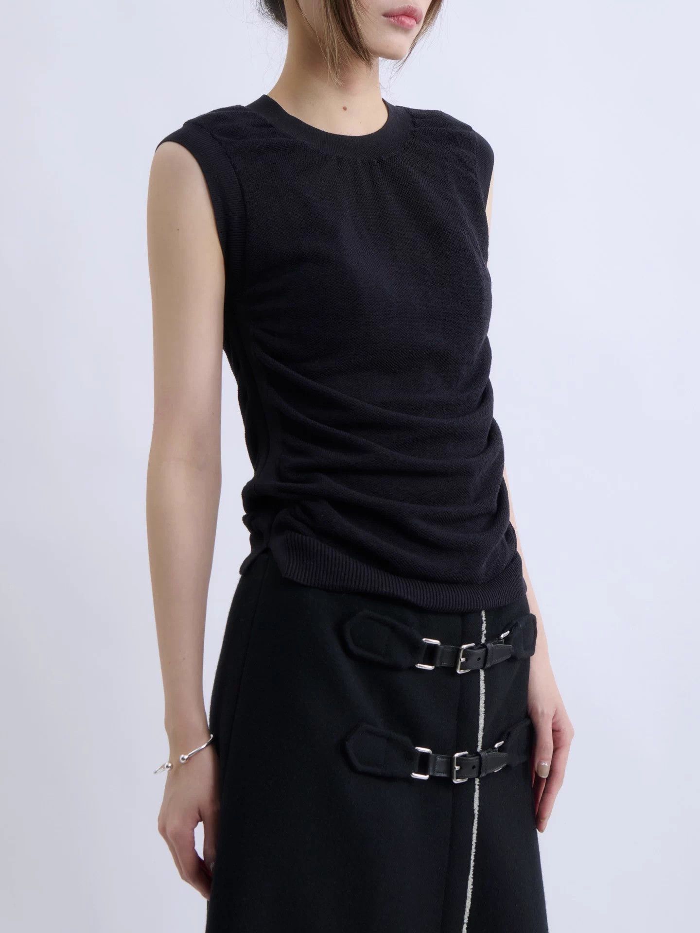 Helmut Lang Helmut Lang Structure Sleeveless Black Shirring Top S Size S / US 4 / IT 40 - 5 Thumbnail