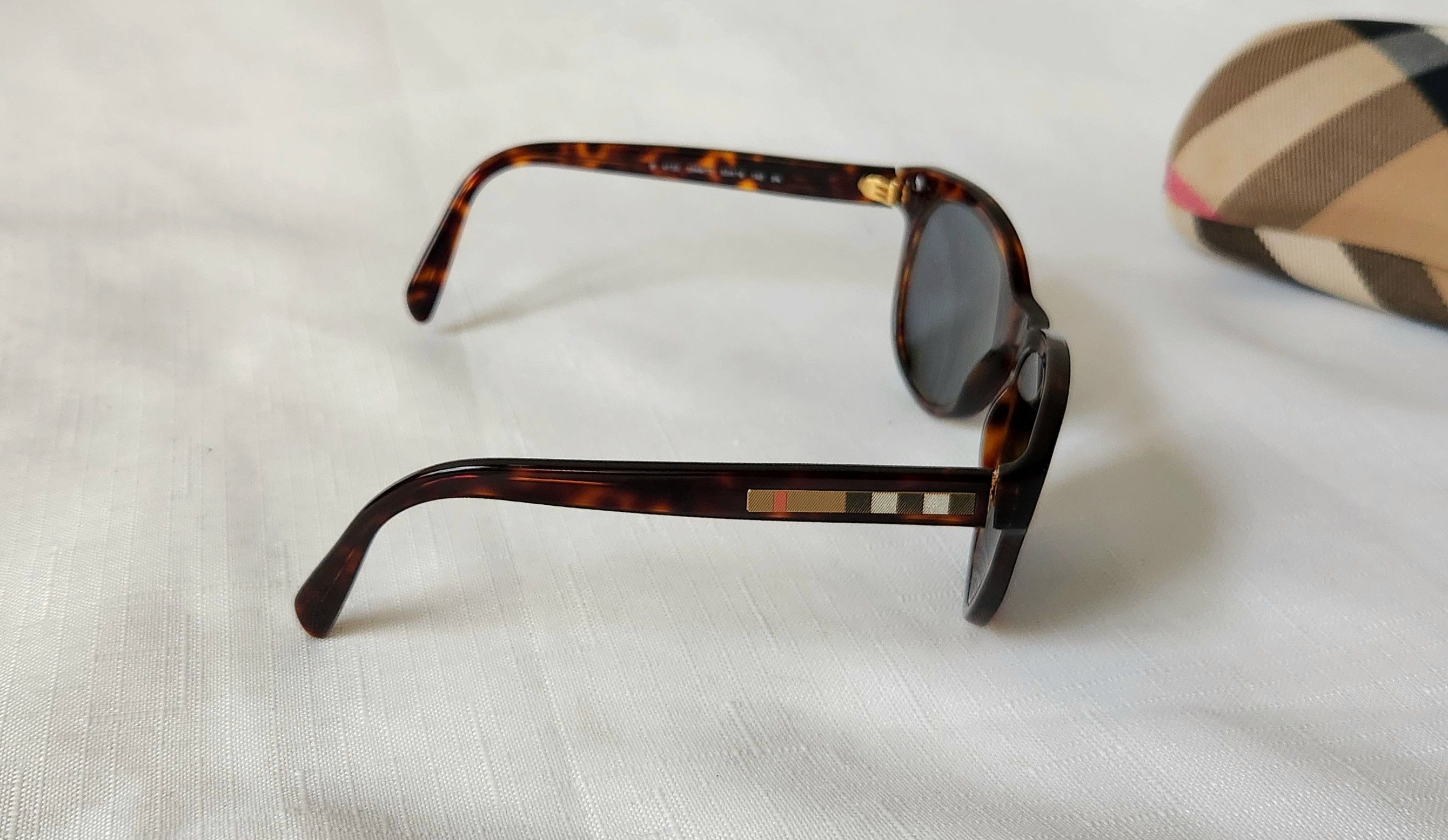 Burberry Burberry B4132 Sunglasses *Frames Only* 3349/73 53-18 140 3n Size ONE SIZE - 5 Thumbnail