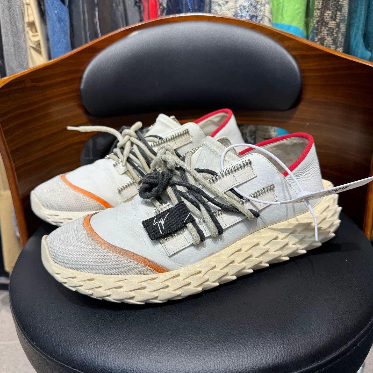 Giuseppe Zanotti Giuseppe Zanotti White Lowtop Sneakers 42 Men Size US 9 / EU 42 - 1 Thumbnail