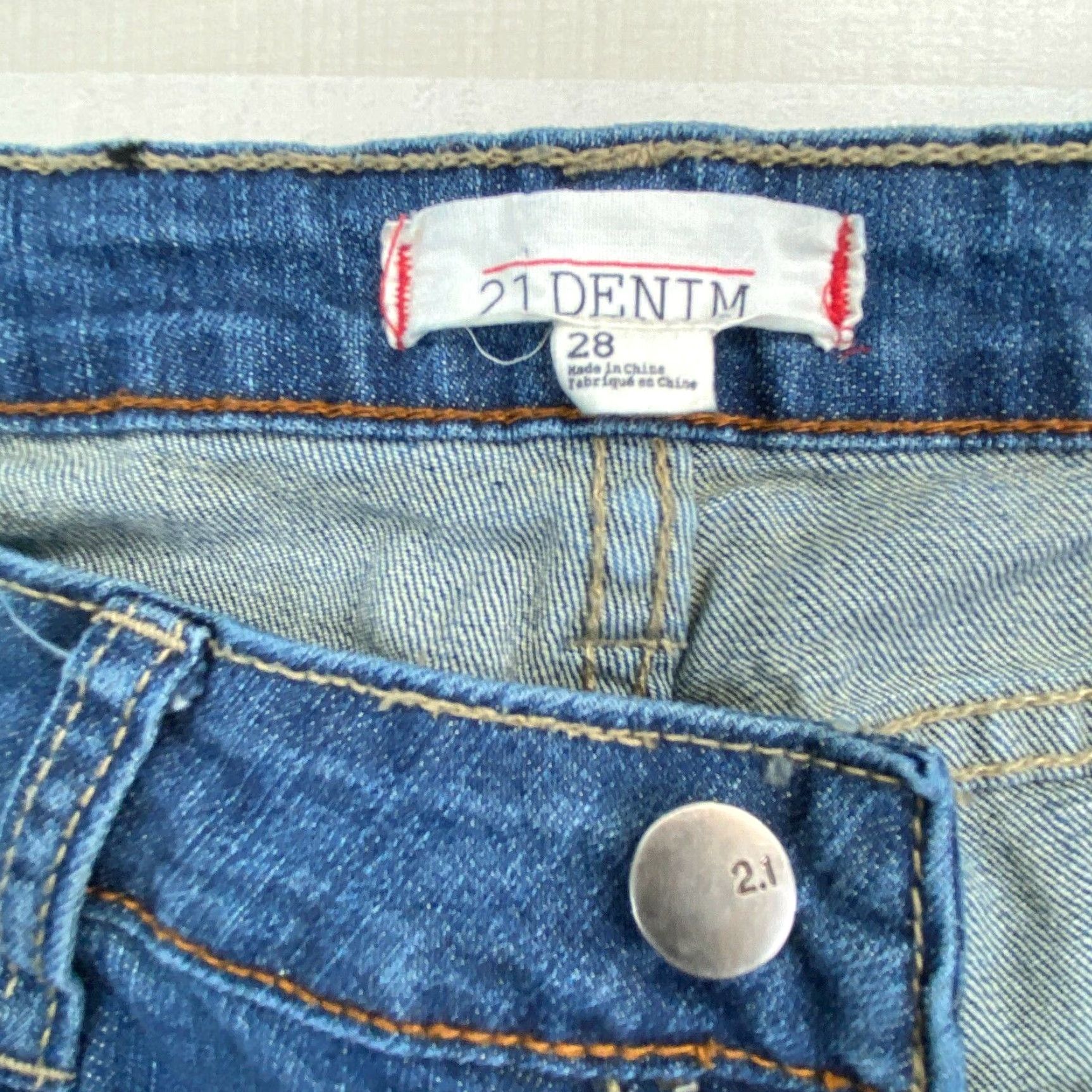 Vintage 2.1 Denim Women's Skinny Distressed Jeans Medium Wash Blue Low Rise Size 28 Size 28" / US 6 / IT 42 - 4 Thumbnail