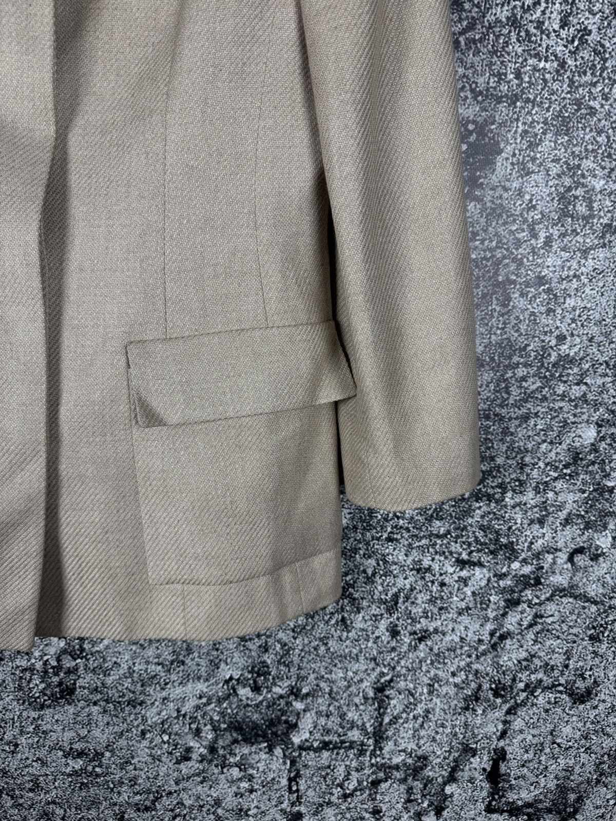 Salvatore Ferragamo Salvatore Ferragamo Vintage Blazer Jacket Cashemire/Silk 44 Size M / US 6-8 / IT 42-44 - 5 Thumbnail