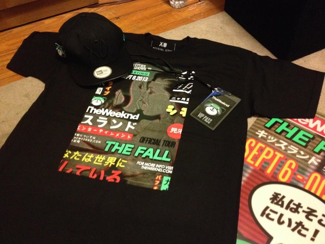 The Weeknd × XO THE WEEKEND OFFICIAL ISSUE XO KISS LAND 2013 OG TEE Size US S / EU 44-46 / 1 - 2 Thumbnail