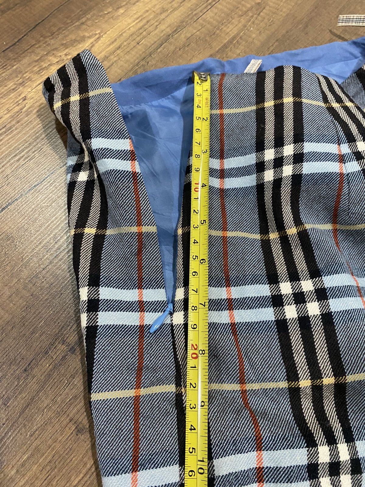 Burberry Vintage Burberry Nova Check Skirt Size 27" / US 4 / IT 40 - 6 Thumbnail