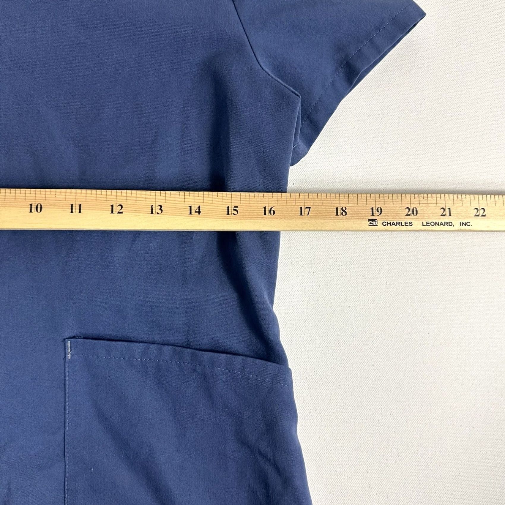 Vintage FIGS Scrub Top Shirt Women’s XS V Neck Blue Technical Collection Blue Size XS / US 0-2 / IT 36-38 - 8 Thumbnail