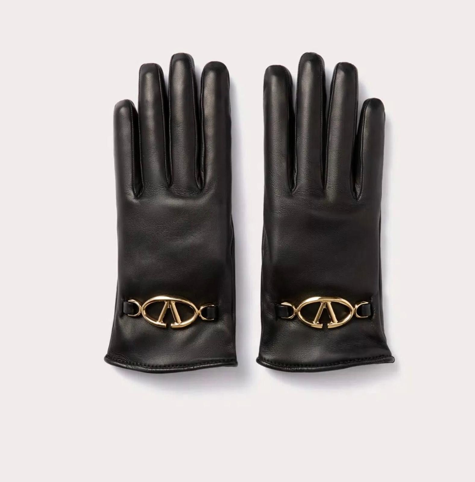 Valentino Valentino Vlogo The Bold Edition Leather Gloves Size 8 Size ONE SIZE - 1 Thumbnail