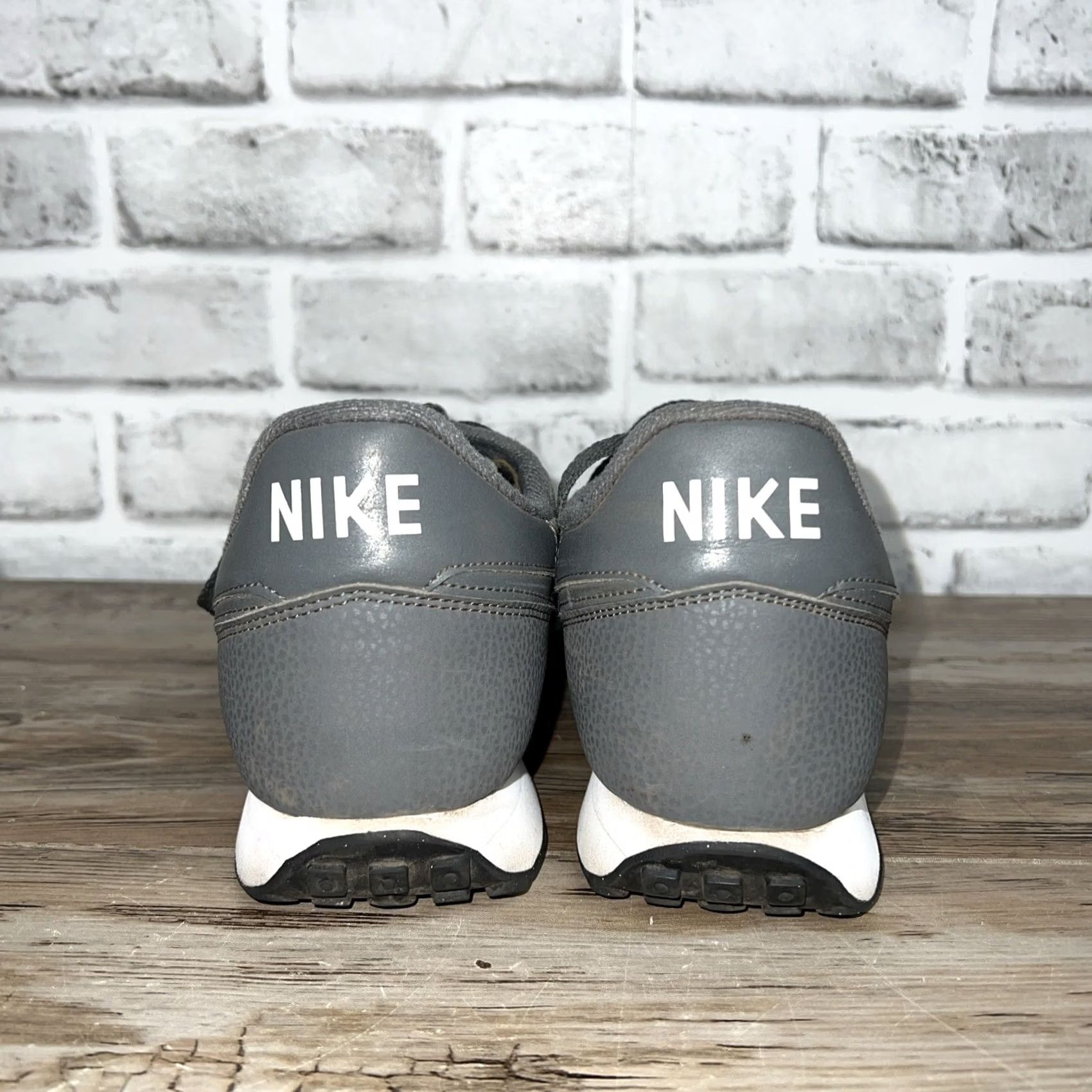Nike Nike Challenger OG SE Sneaker Mens 11.5 Iron Grey Gray Lace Up Athletic Shoe Nike Challenger Sneaker Mens 11.5 Iron Grey Size US 12 / EU 45 - 5 Thumbnail