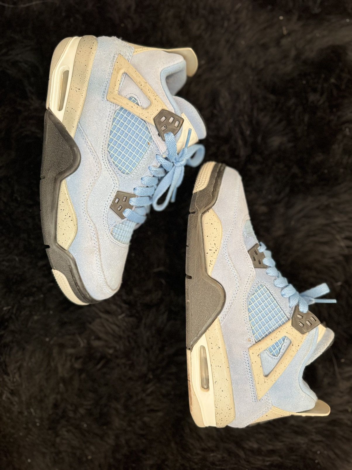 Jordan Brand Jordan 4 Retro University Blue Size US 6 / EU 39 - 3 Thumbnail