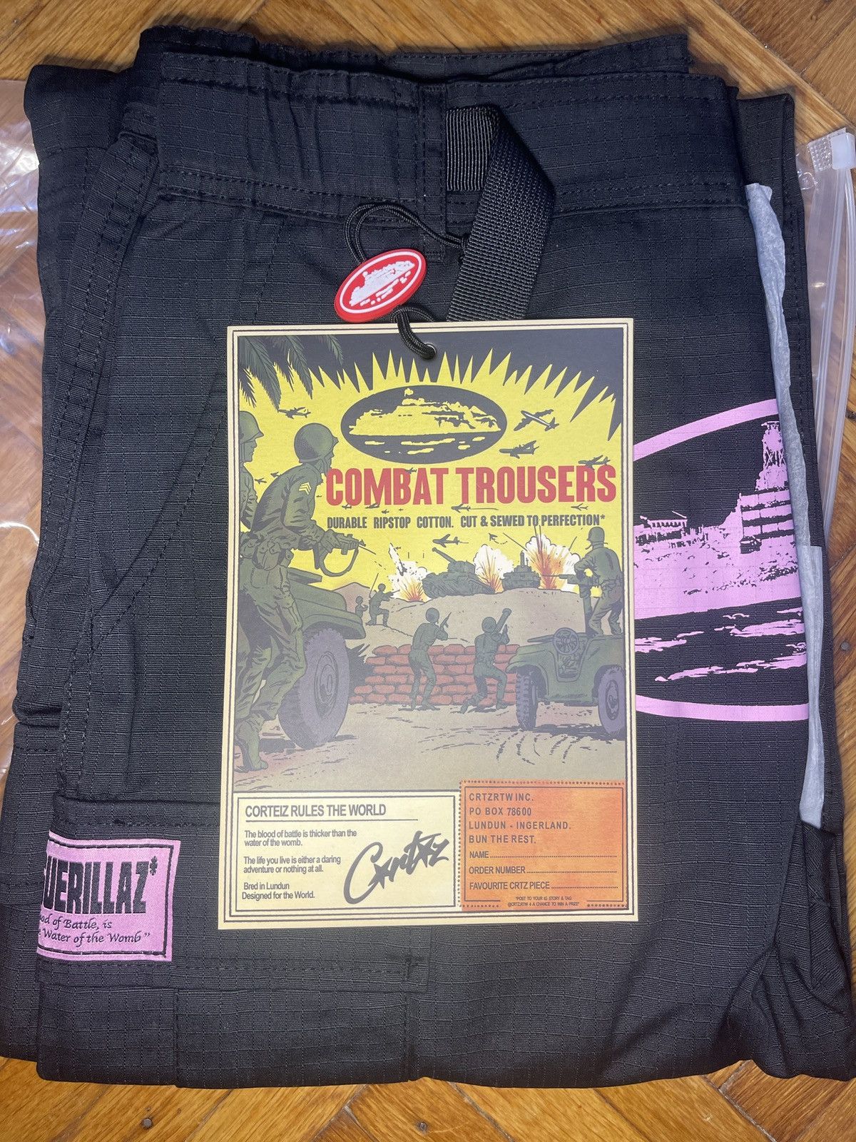 Corteiz Corteiz Guerillaz Cargo pant (black/pink) Size US 30 / EU 46 - 2 Thumbnail