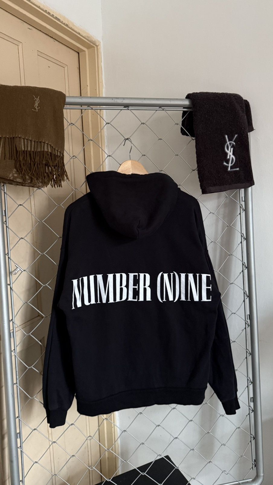 Number (N)ine Number (N)ine Arch Logo Big Spellout Black Hoodie Size US S / EU 44-46 / 1 - 1 Thumbnail