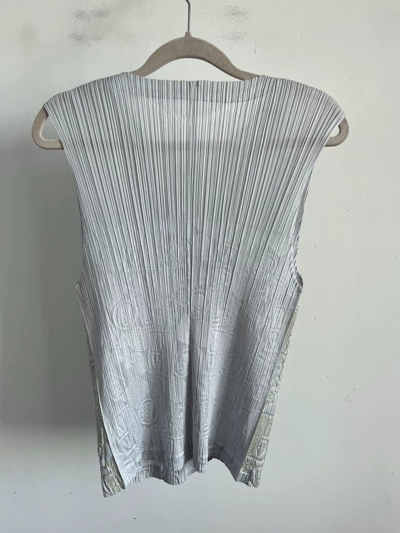 Issey Miyake Issey Miyake size:3 Grey pleated waistcoat Size S / US 4 / IT 40 - 2 Thumbnail