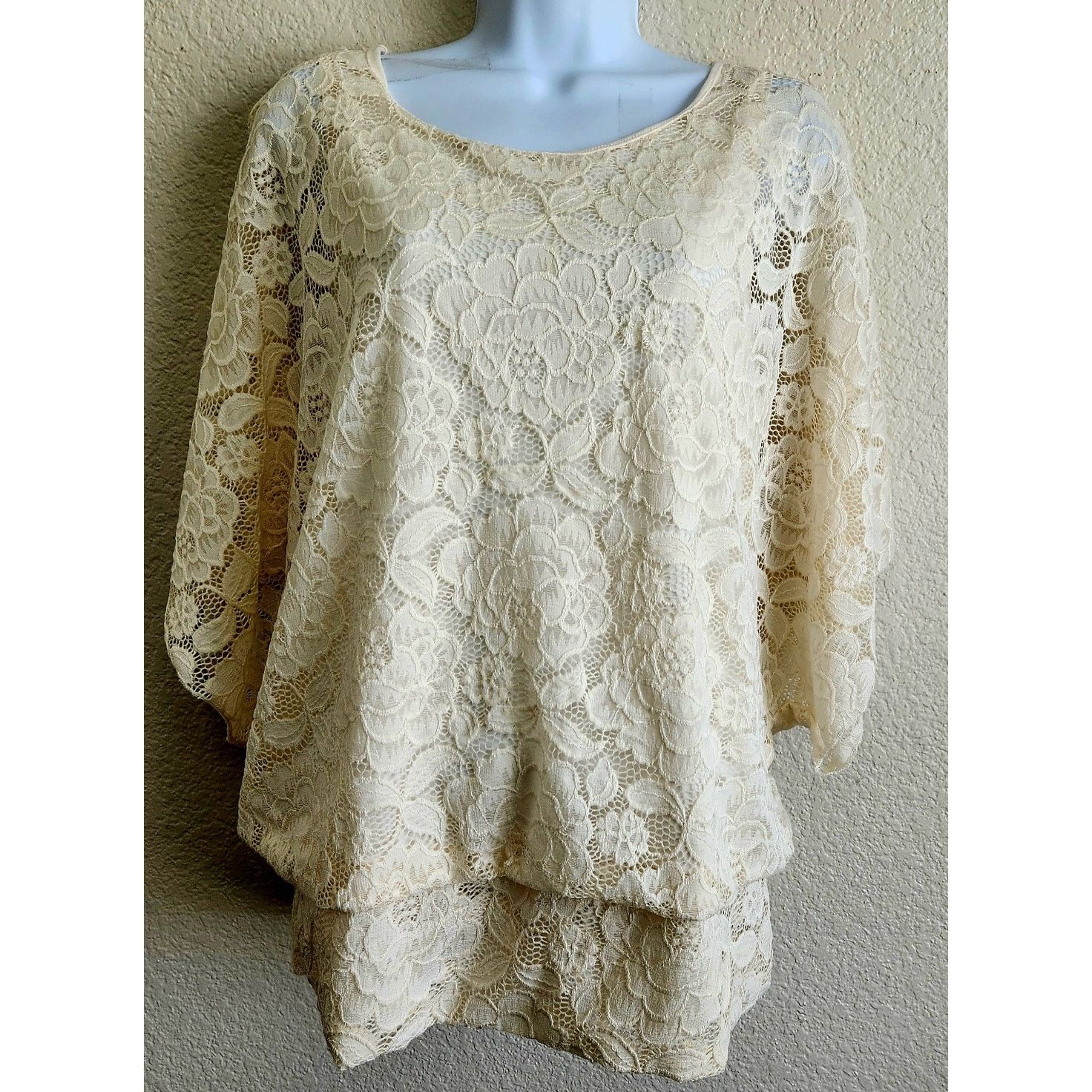 Other Brittany Black Cream Lace Overlay Dolman Sleeve Top XL Flowy Size XL / US 12-14 / IT 48-50 - 1 Thumbnail