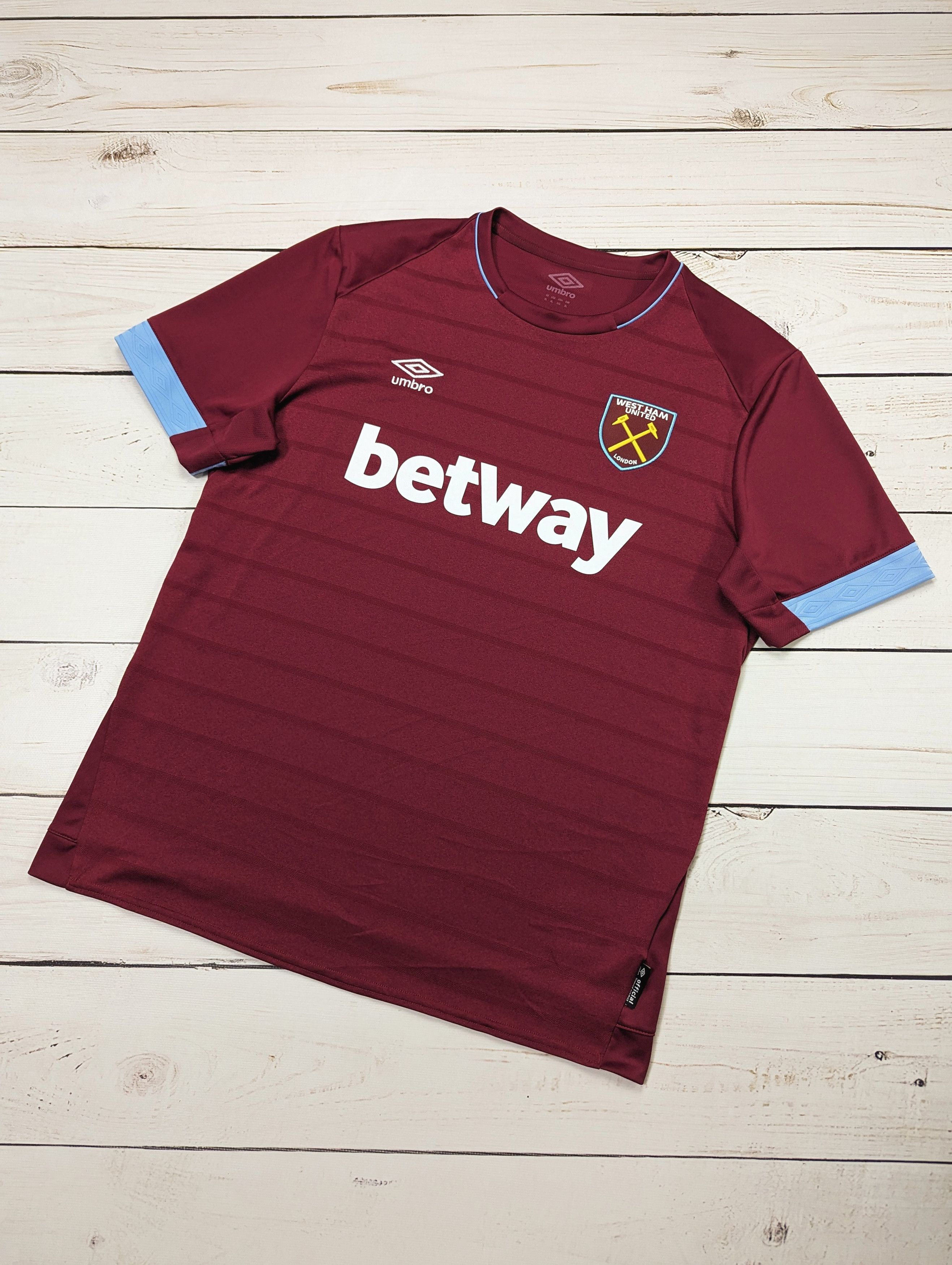 Umbro Umbro West Ham United Irons jersey t-shirt Size US XL / EU 56 / 4 - 1 Thumbnail